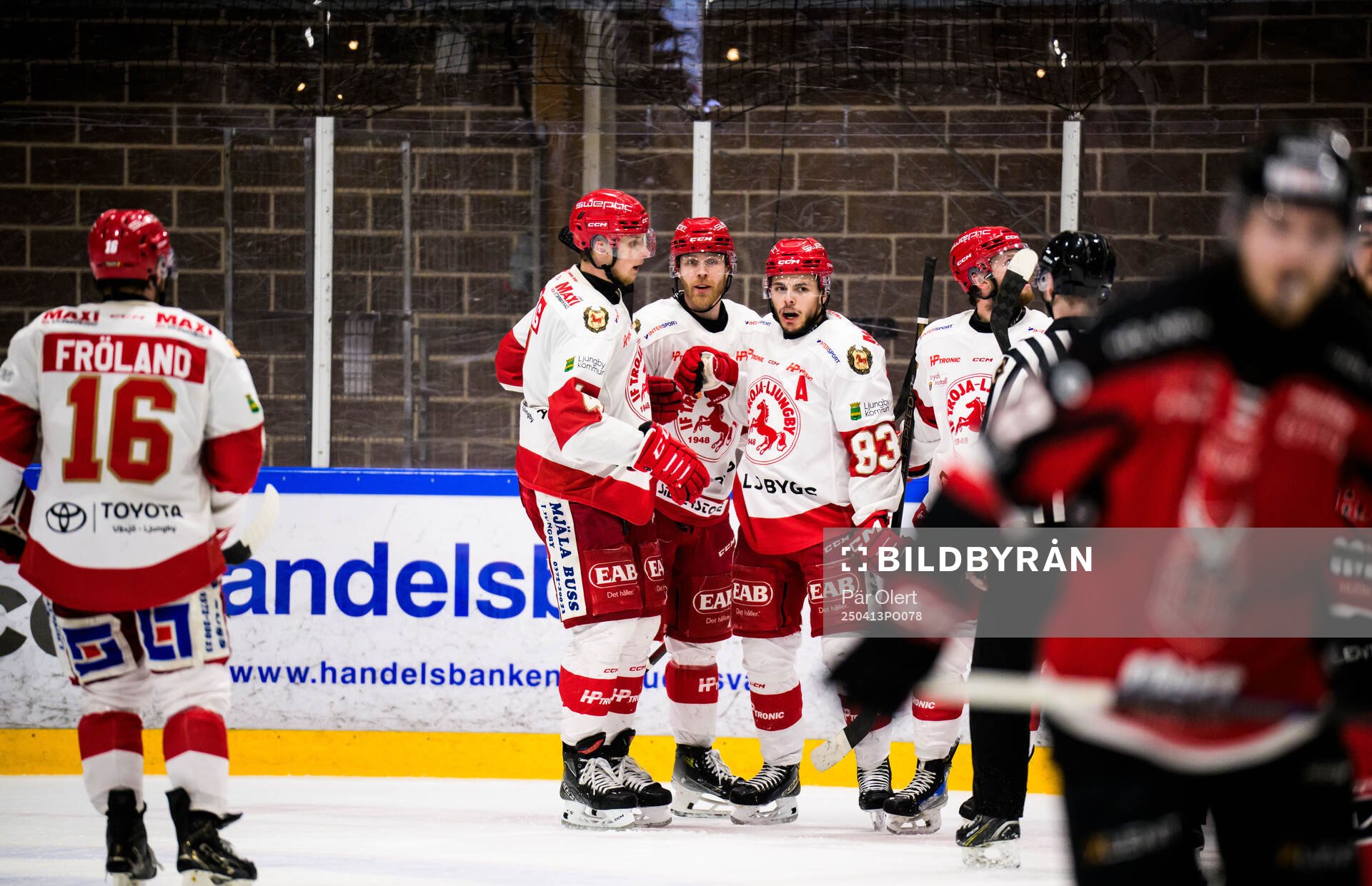 Troja/Ljungbys Filip Lennström jublar