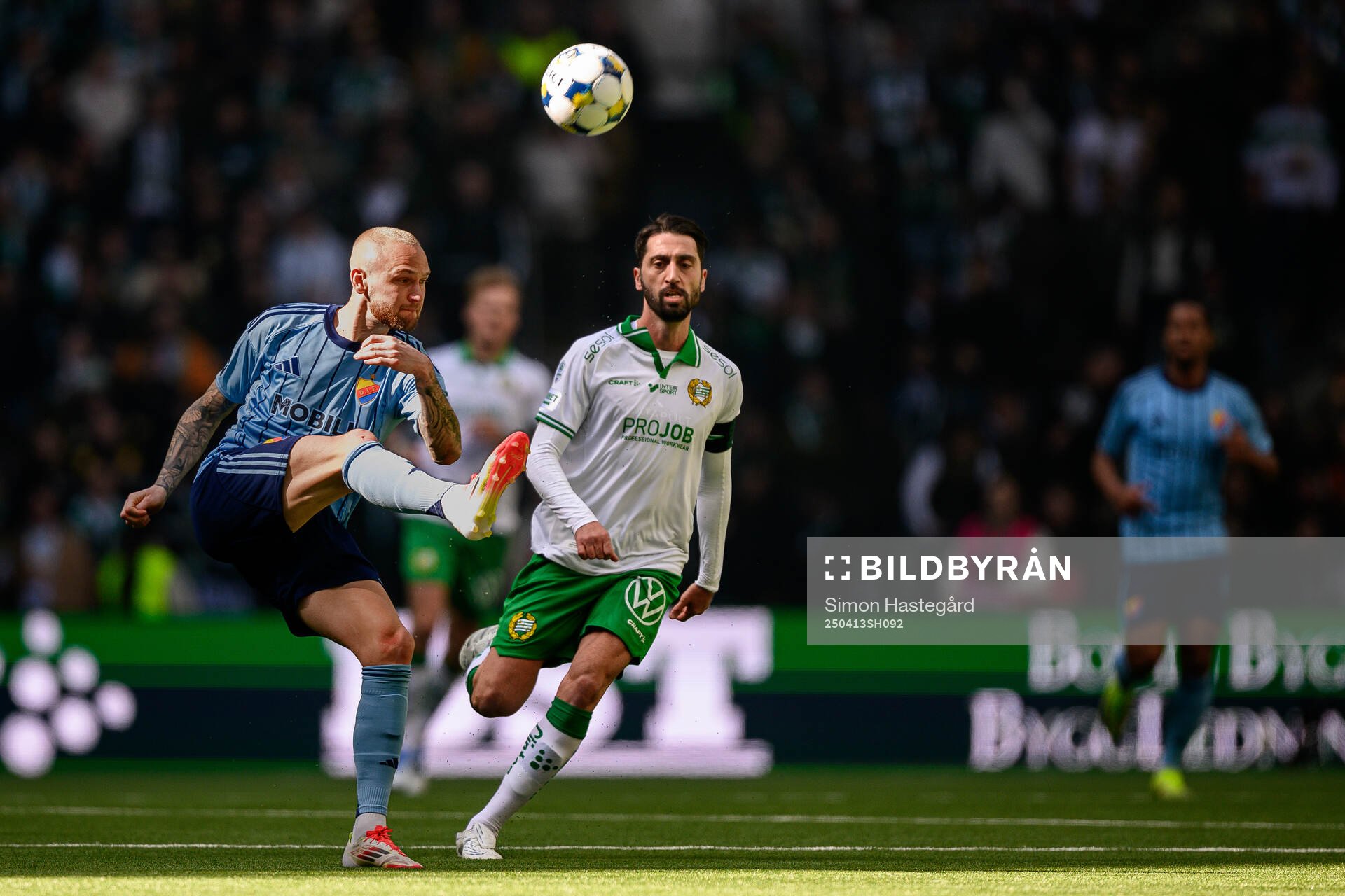 Djurgårdens Adam Ståhl och Hammarbys Nahir Besara