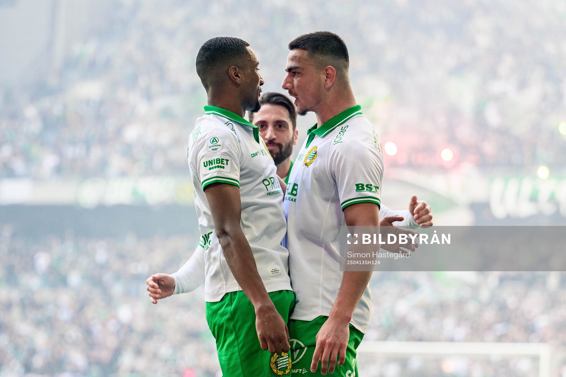 Hammarbys Jusef Erabi jublar med Paulos Abraham och Nahir
