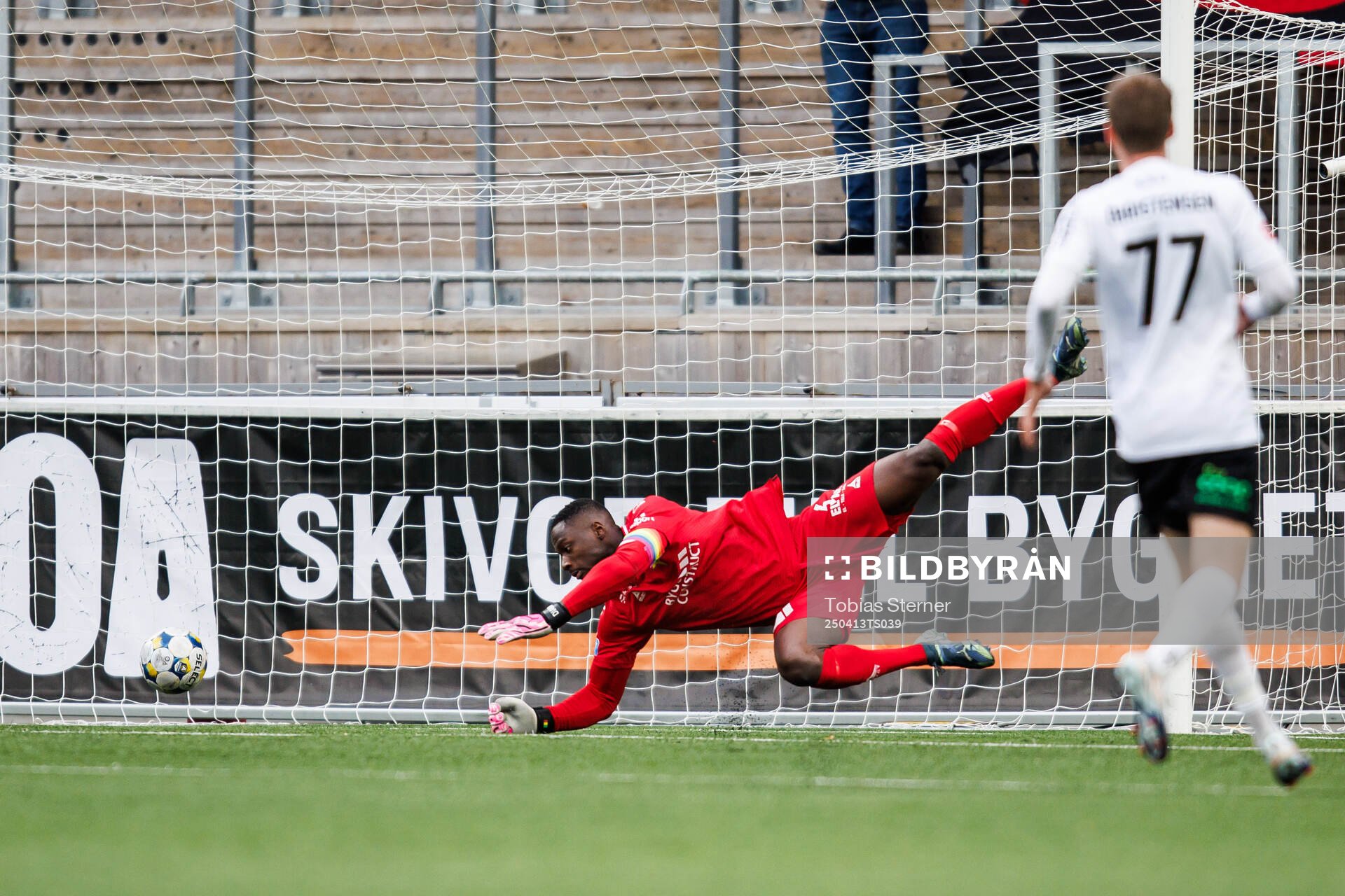 Sirius målvakt Ismael Diawara släpper in 0-3 av