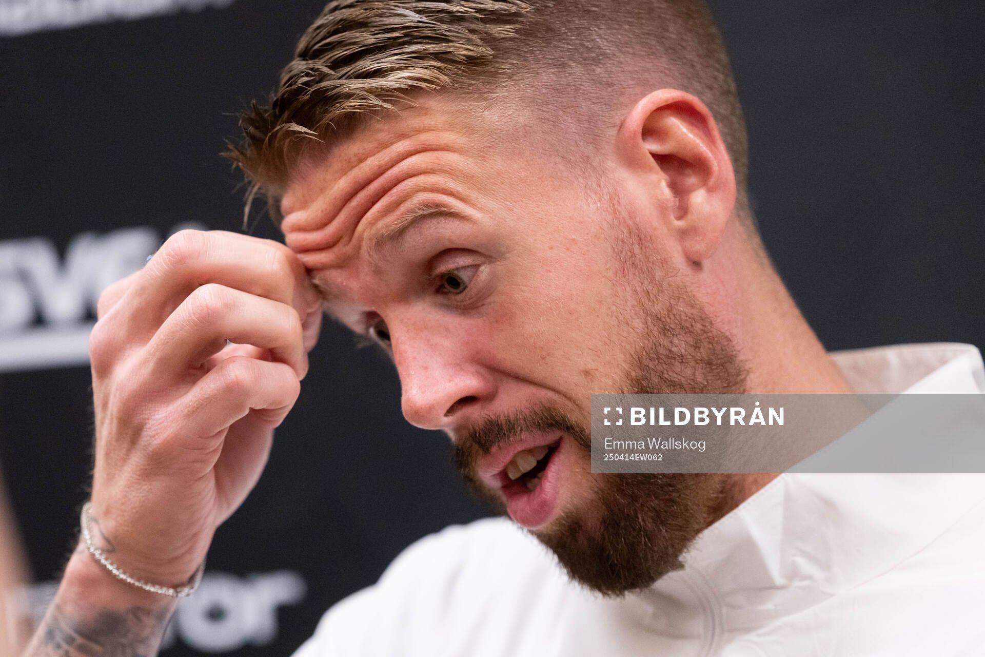 Malmö FFs Pontus Jansson i mixade zonen