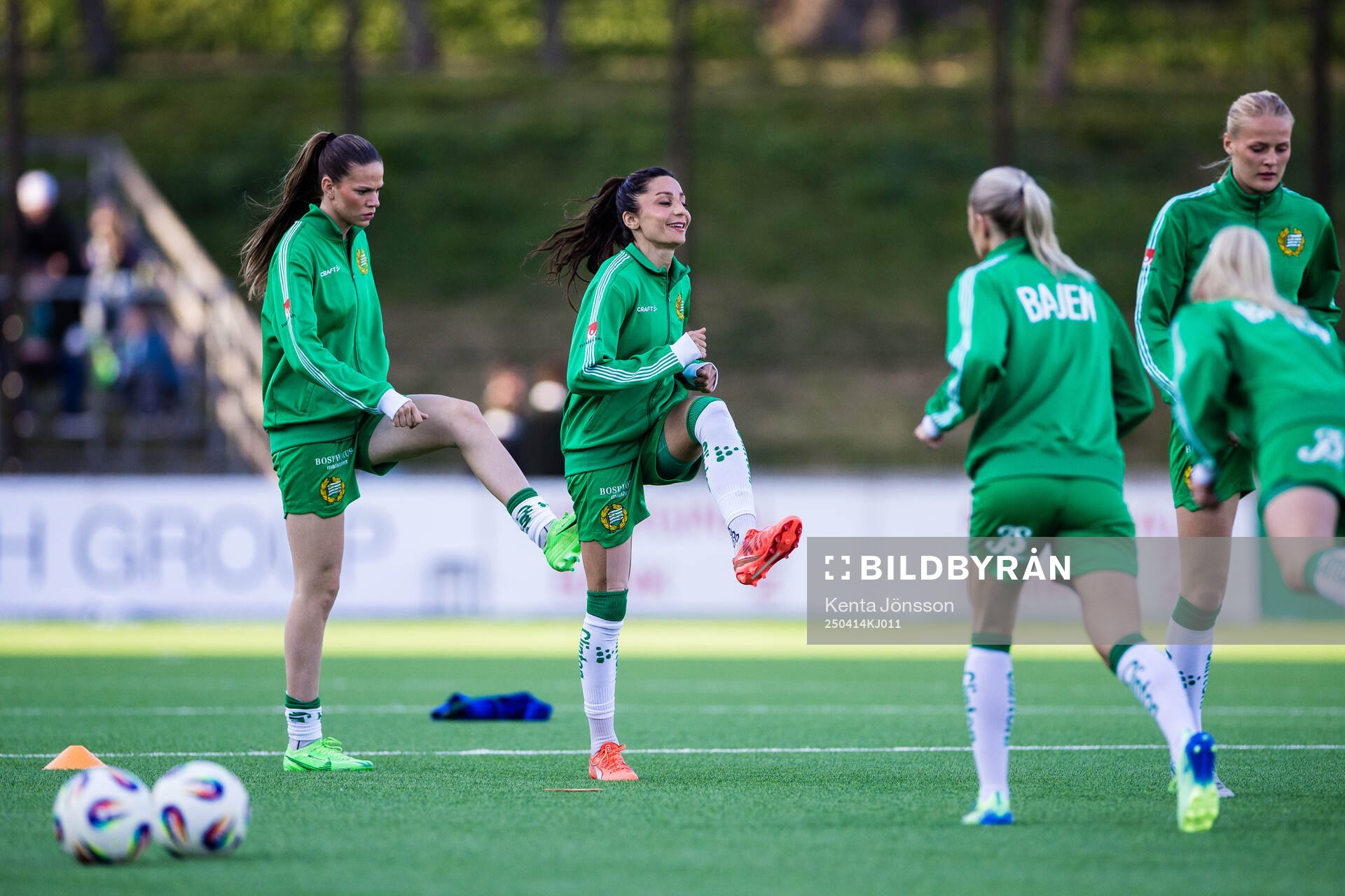 Hammarbys Bella Andersson och Nadia Nadim
