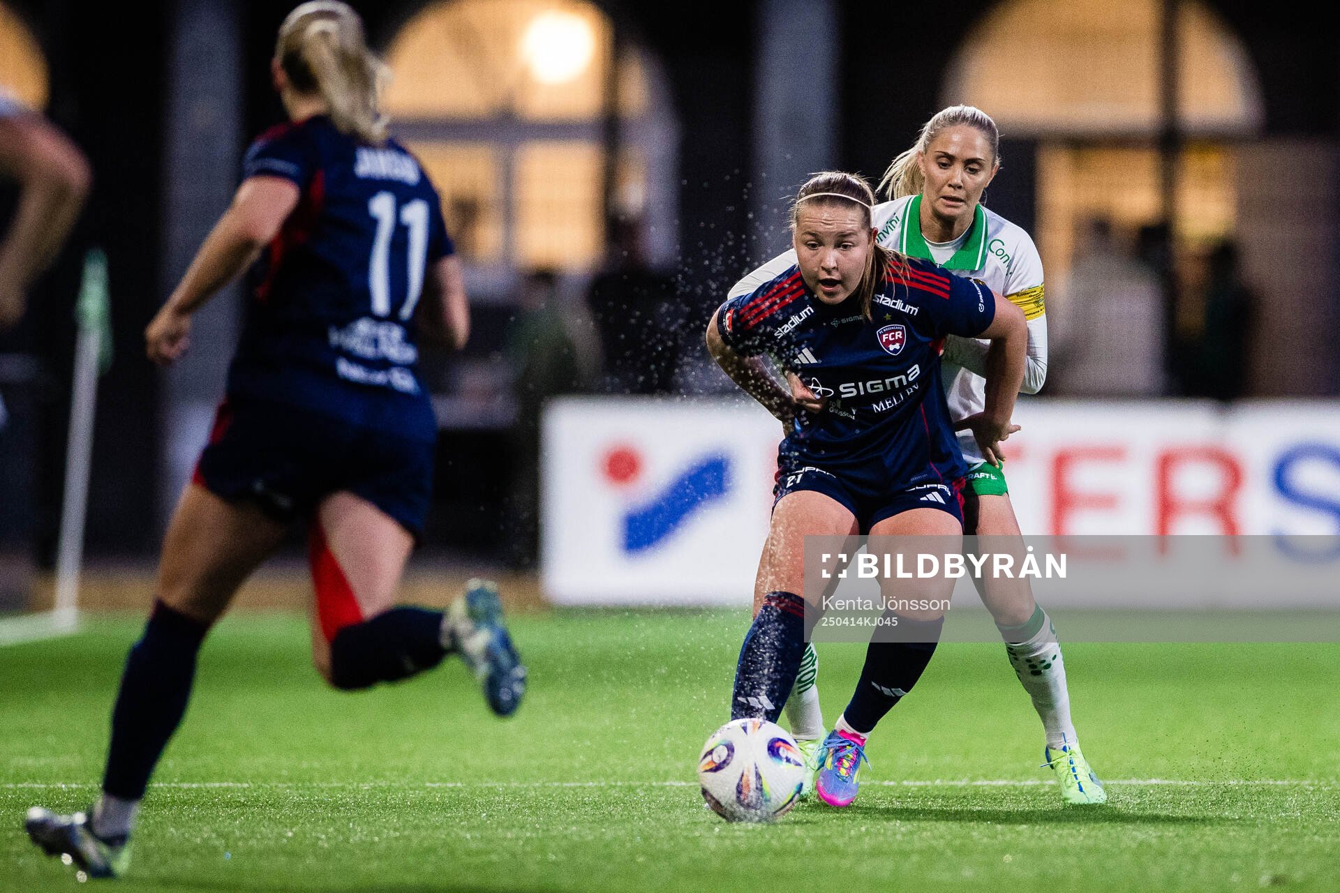 Rosengårds Oona Sevenius och Hammarbys Alice Carlsson