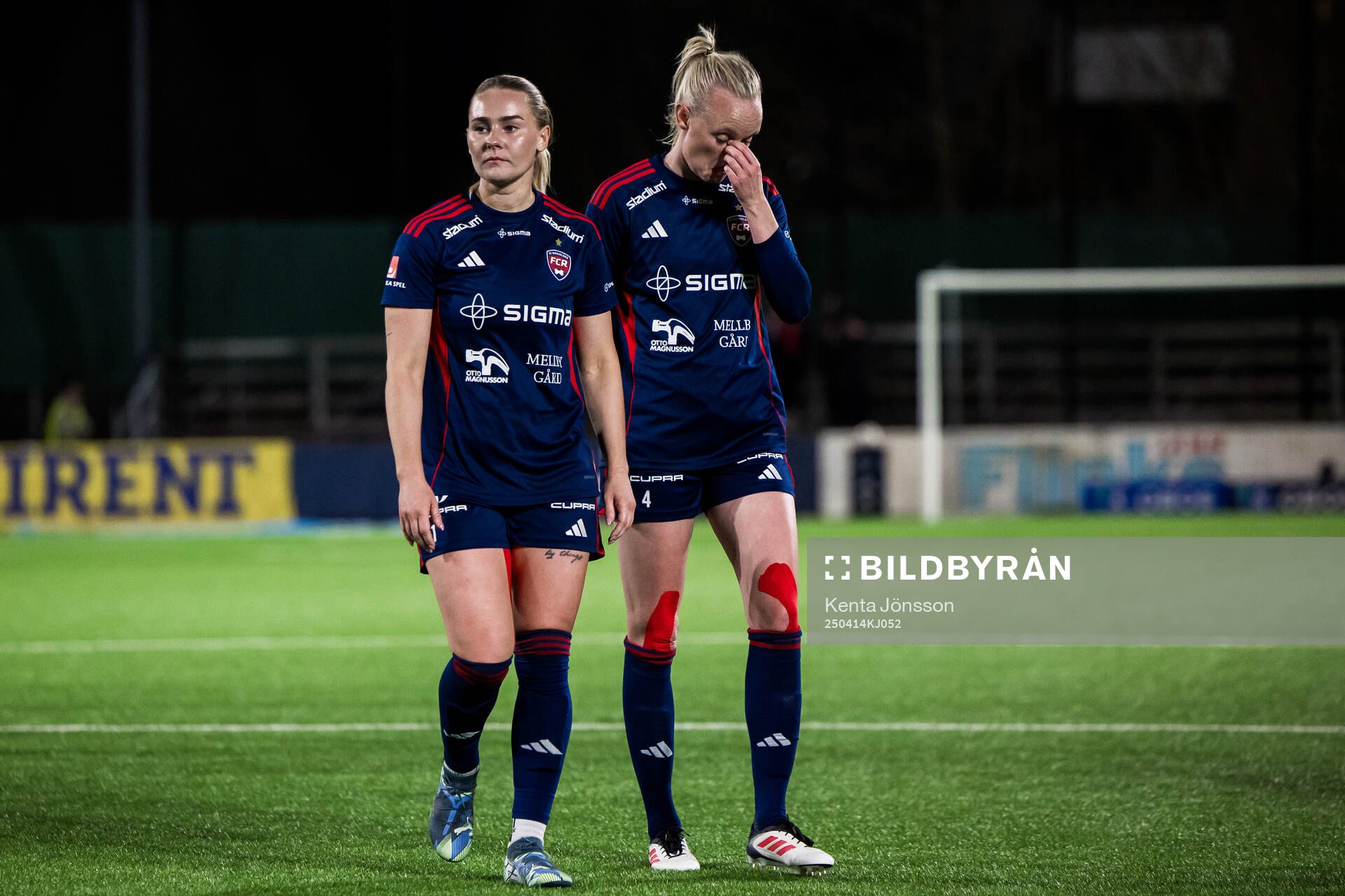 Rosengårds Emma Jansson och Emma Pennsäter deppar