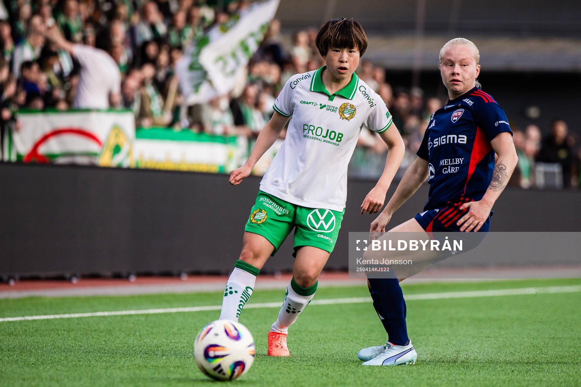 Hammarbys Asato Miyagawa och Rosengårds Anni Hartikainen