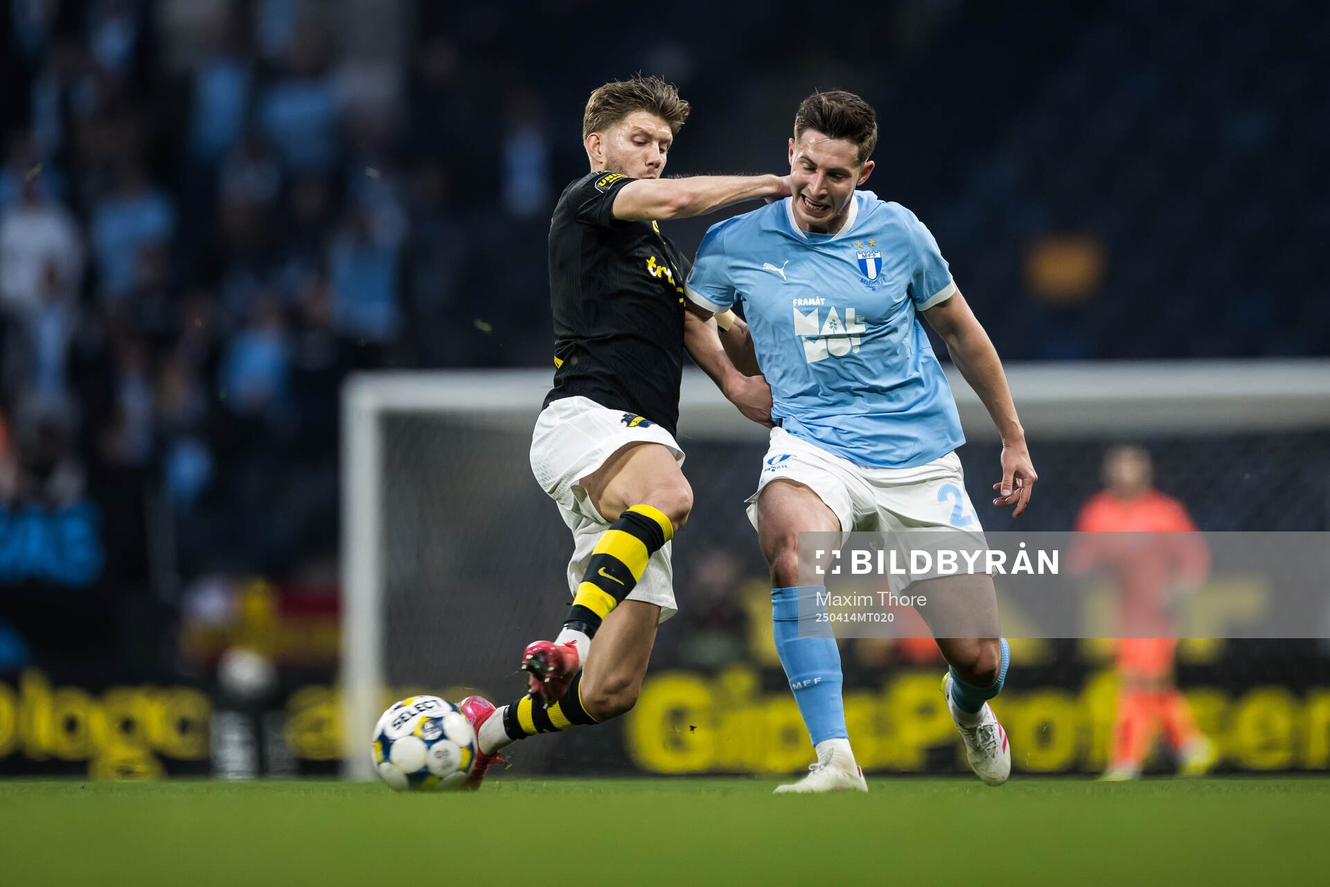 AIKs Anton Salétros och Malmö FFs Lasse Berg Johnsen