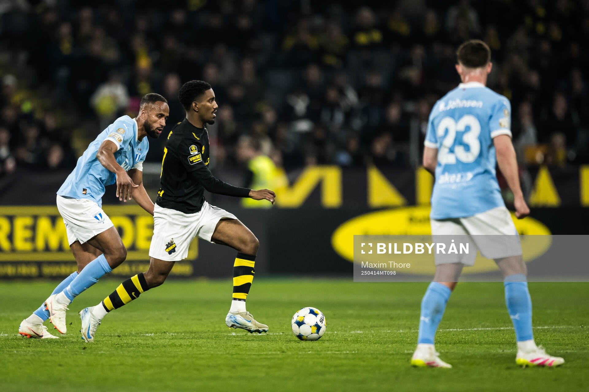 Malmö FFs Isaac Kiese Thelin och AIKs Alexander Fesshaie