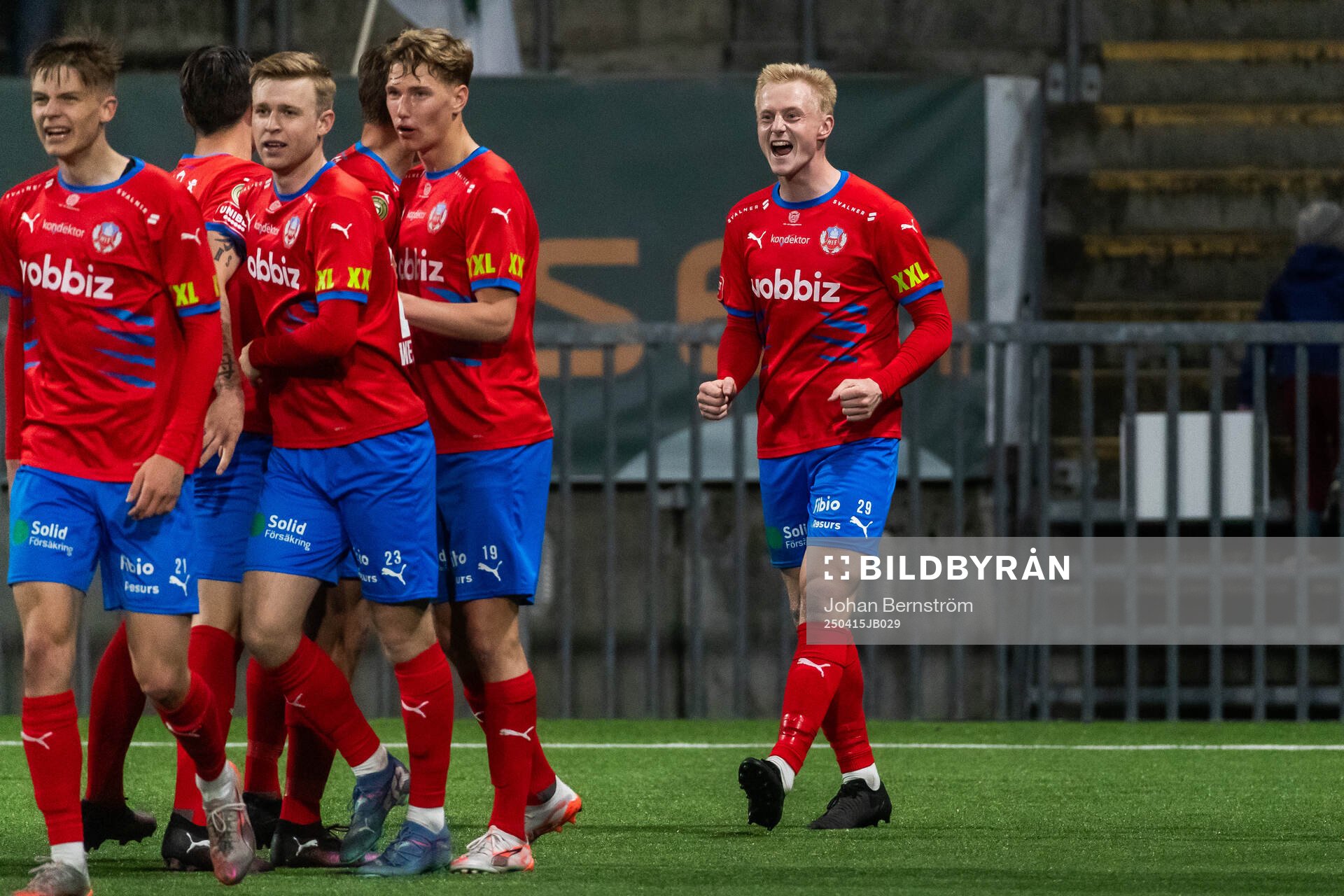 Helsingborgs Oscar Aga jublar