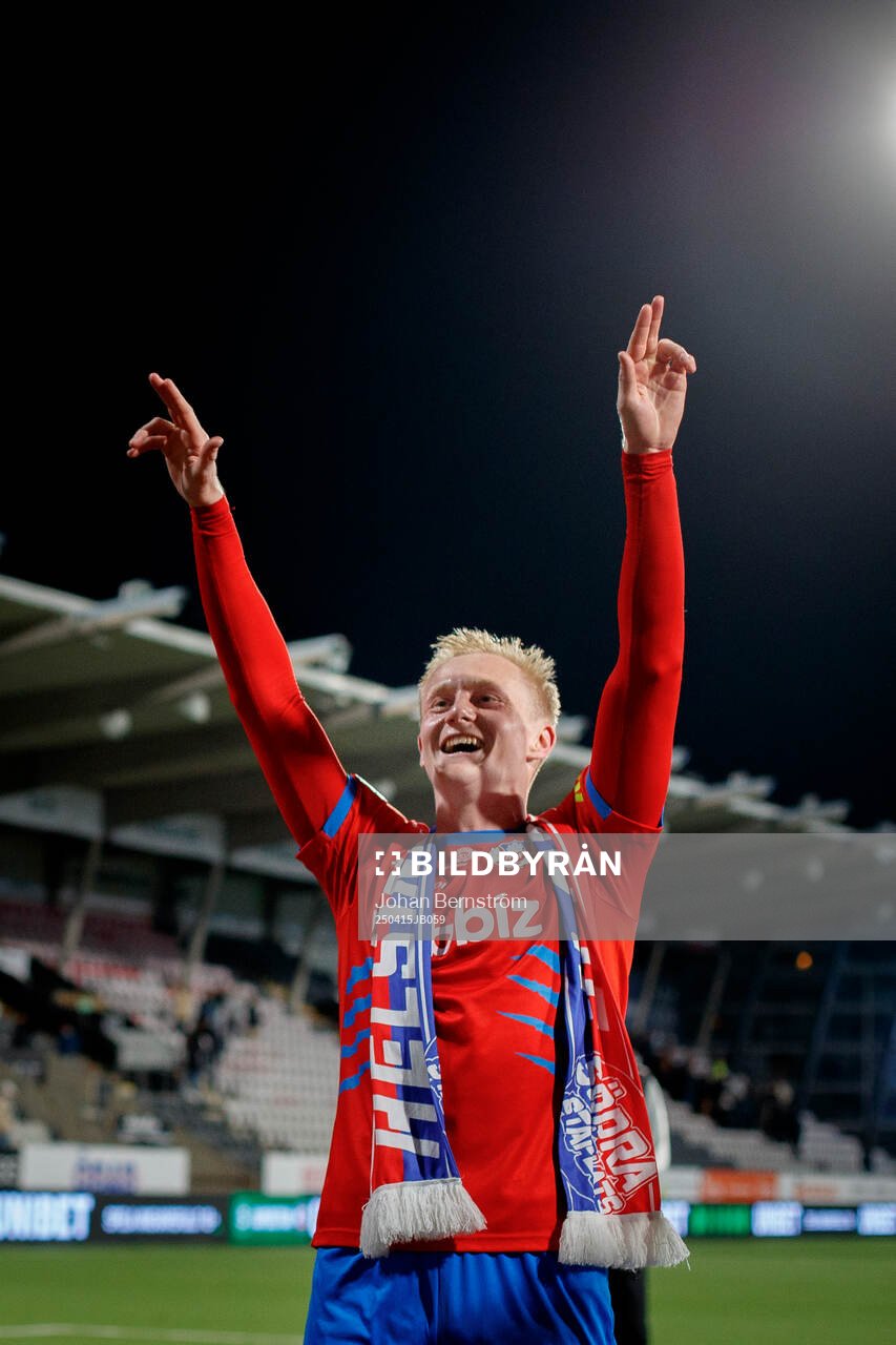 Helsingborgs Oscar Aga jublar