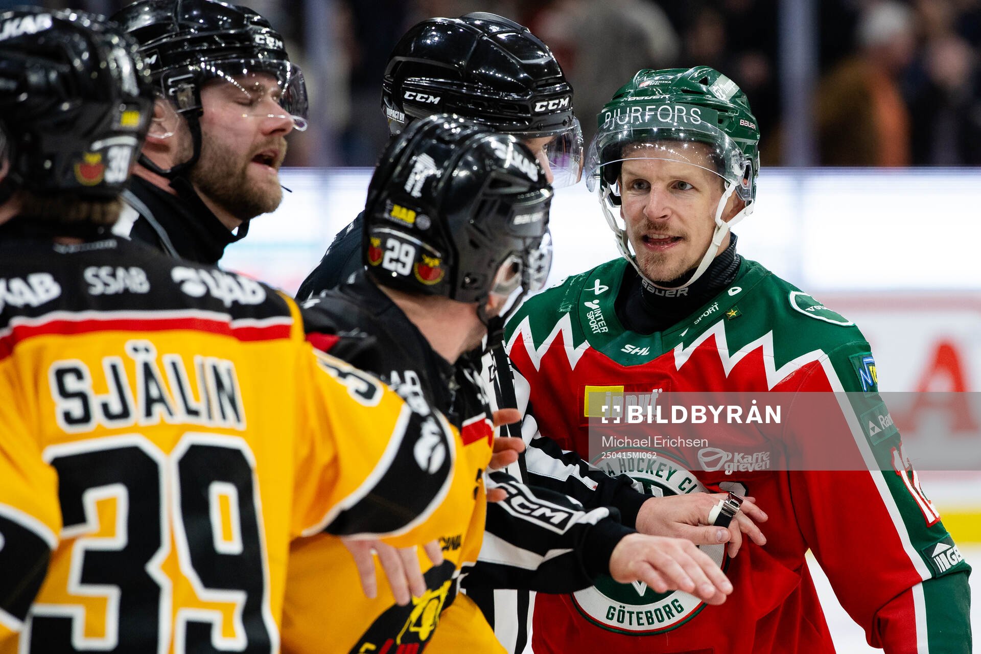 Luleås Erik Gustafsson och Frölundas Max Friberg