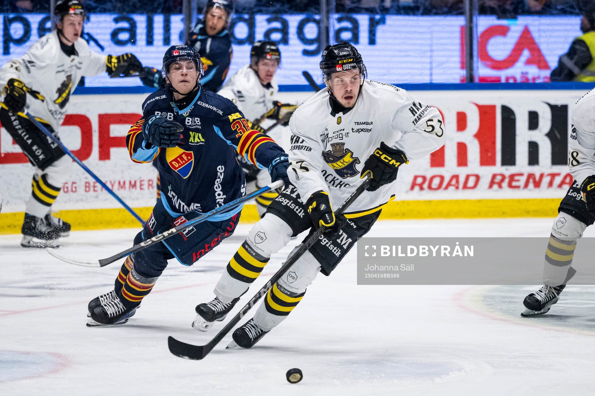 Djurgårdens Victor Eklund och AIKs Albert Sjöberg