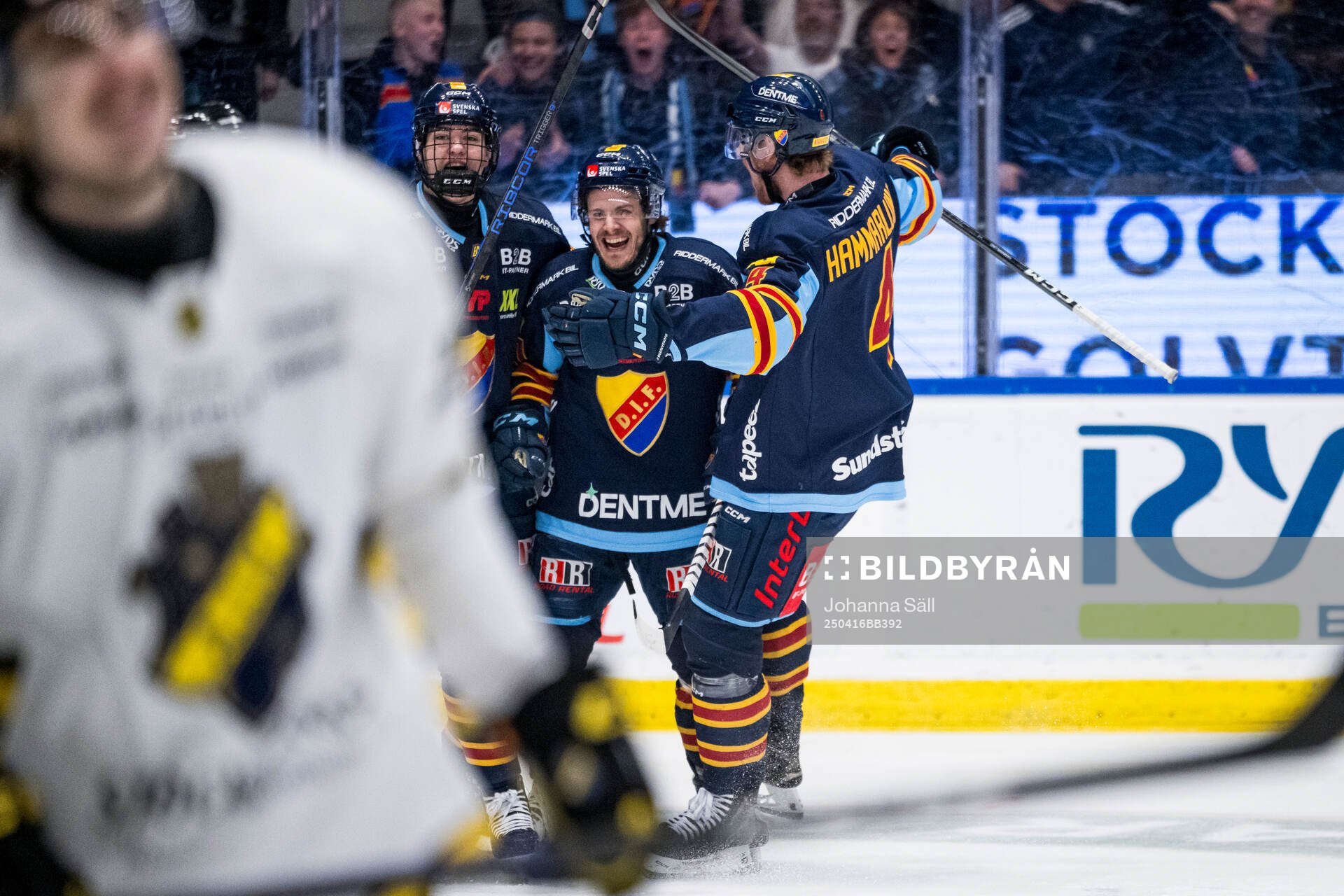 Djurgårdens Tyler Kelleher jublar