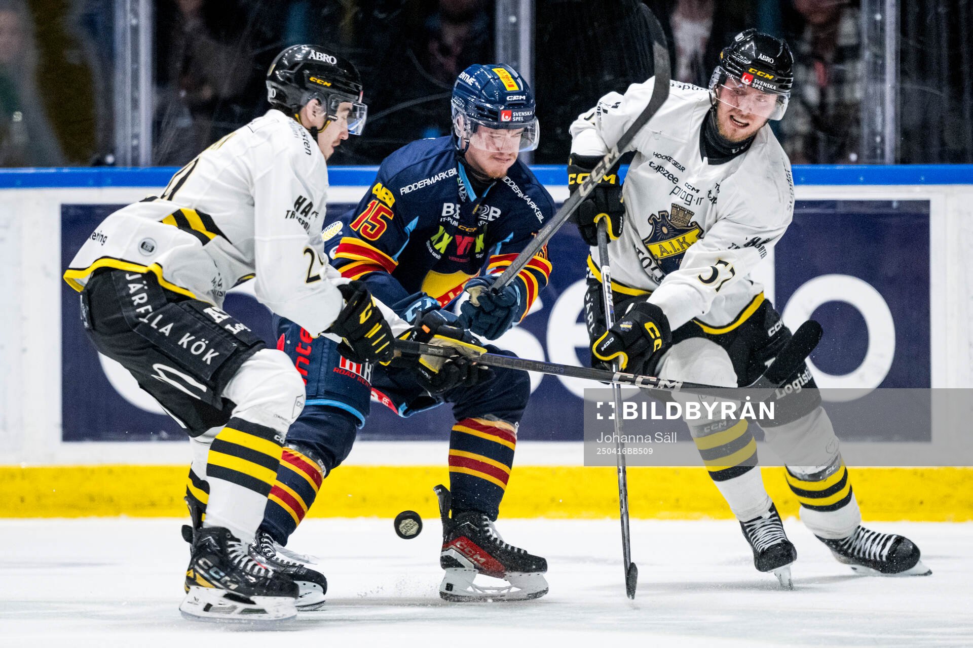 Djurgårdens Filip Eriksson och AIKs Daniel Ljungman och