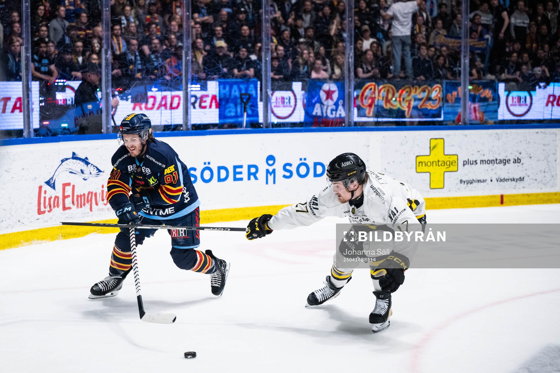 Djurgårdens Tyler Kelleher och AIKs Christoffer Björk