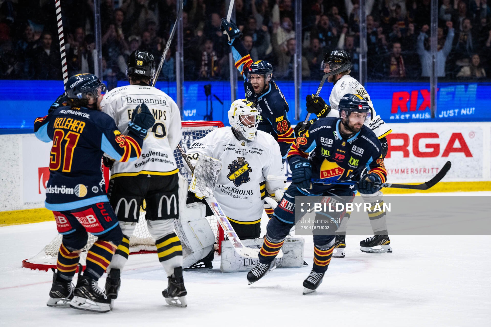 Djurgårdens Dick Axelsson jublar