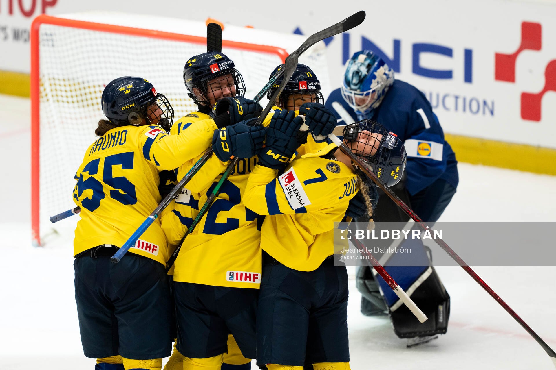 Jenna Raunio,Ebba Hedqvist, Josefin Bouveng ,Sara