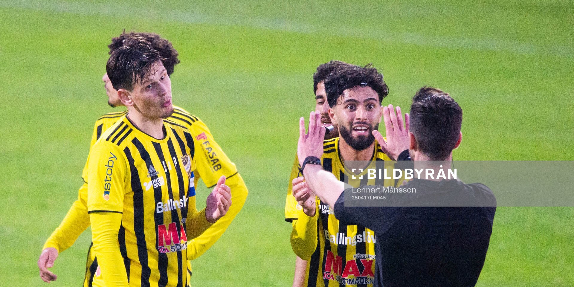 IFK Hässleholms Rahel Omed Nader missnöjd med domaren i