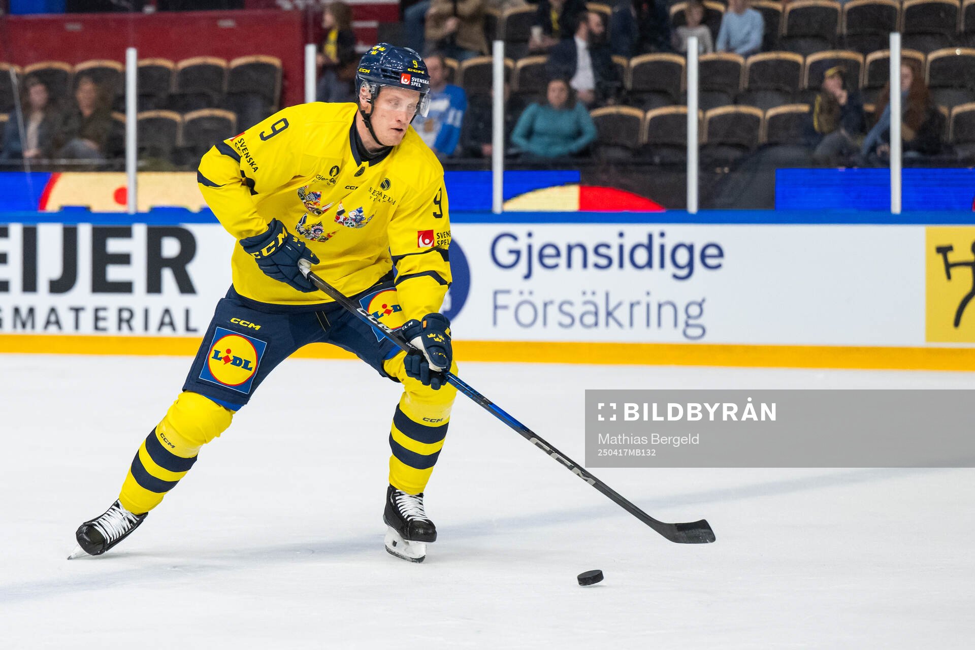 Gabriel Carlsson of Sweden