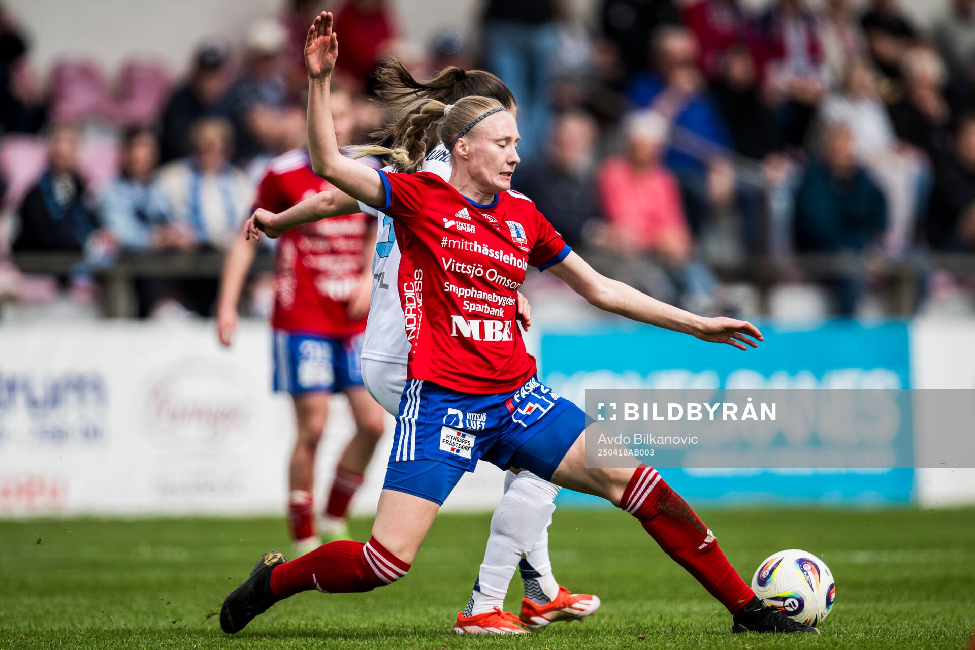 Vittsjös Sanni Ojanen under fotbollsmatchen i Damallsvenskan mellan Vittsjö och Djurgården den 18 april 2025 i Vittsjö. 