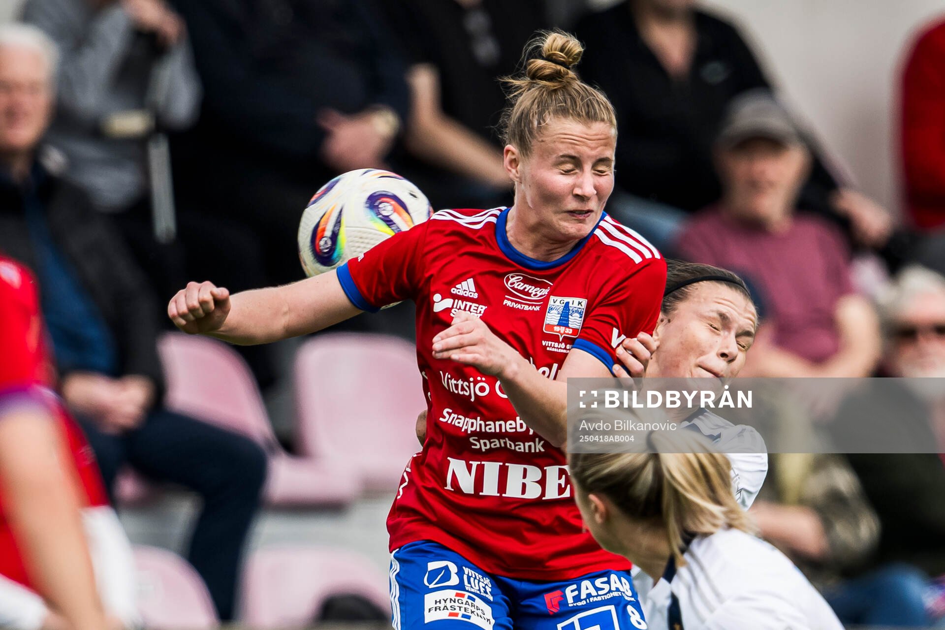 Vittsjös Sofie Rewucha och Djurgårdens Alexsandra Lobanova