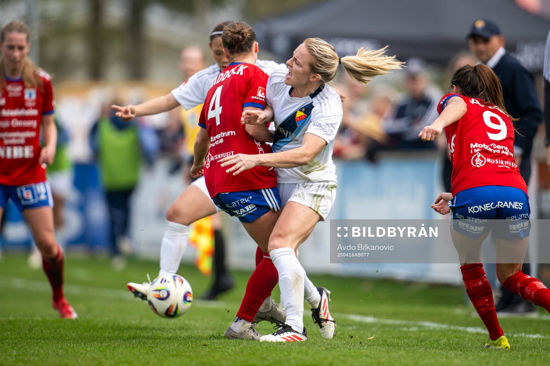 Vittsjös Anna Haddock och Djurgårdens Mimmi Larsson