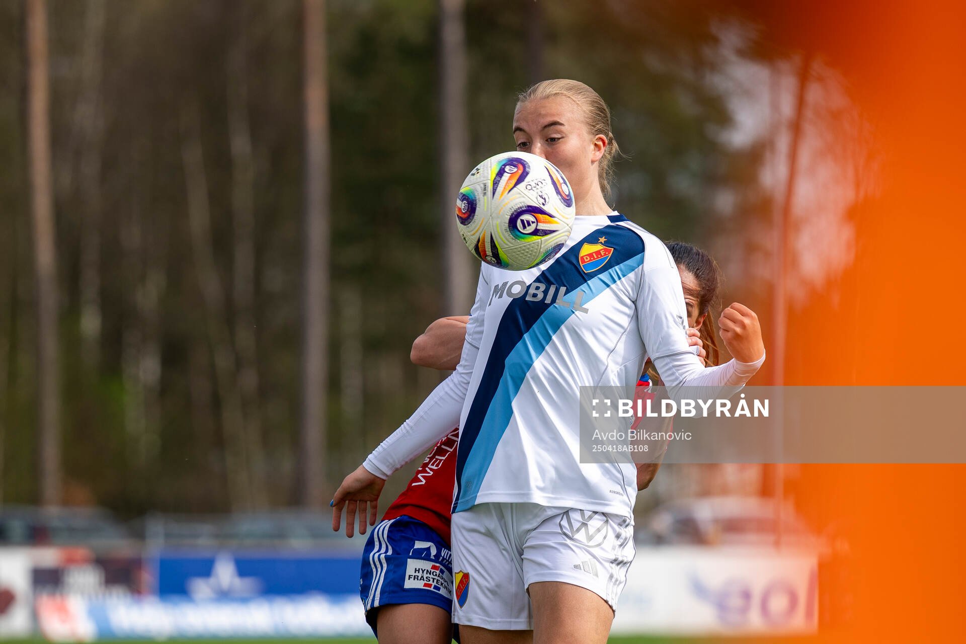 Djurgårdens Elin Westlund och Vittsjös Elisabet Klinga