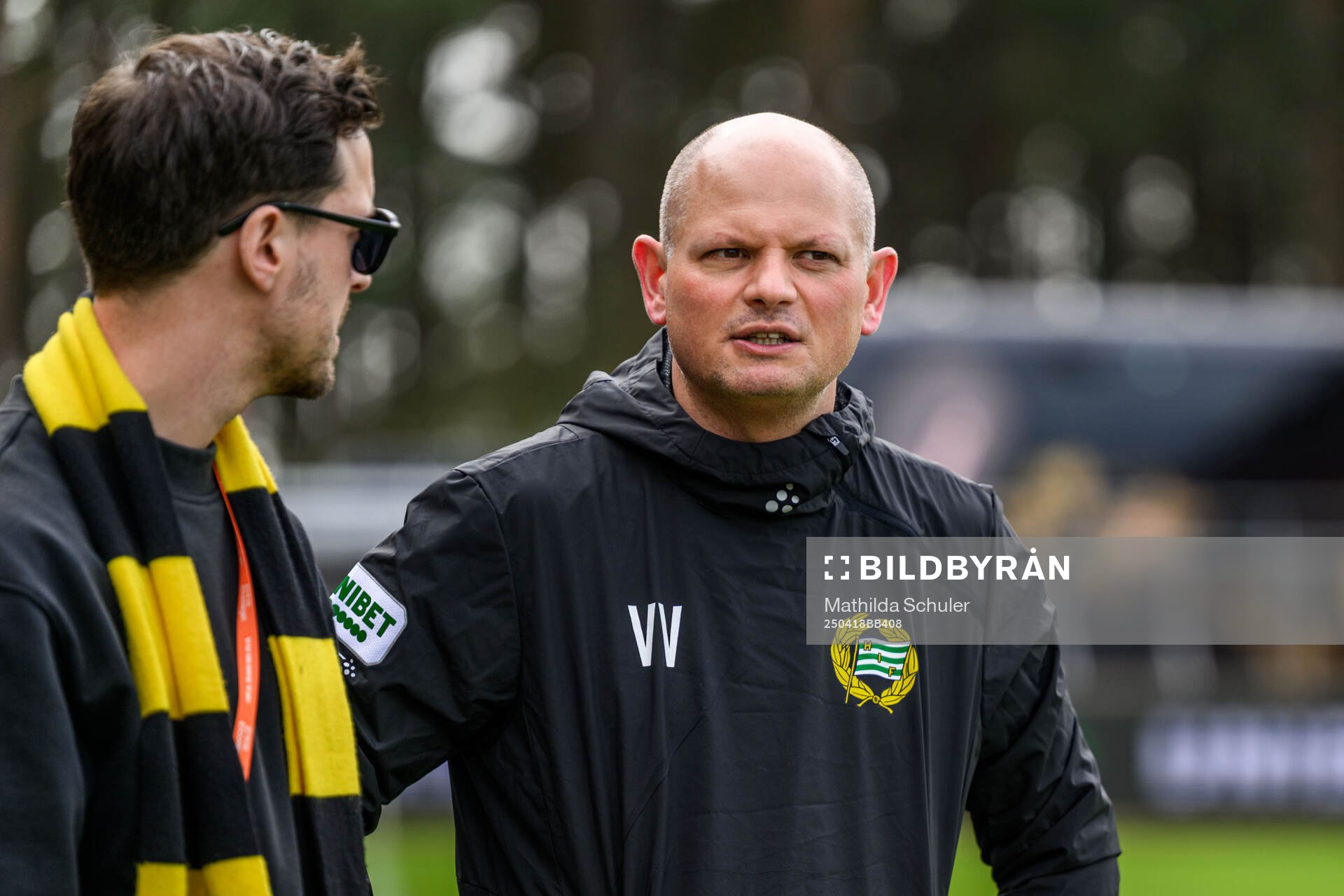 Hammarbys assisterande tränare Vedran Vucicevic inför fotbollsmatchen i Allsvenskan mellan Mjällby och Hammarby den 18 april 2025 i Hällevik.