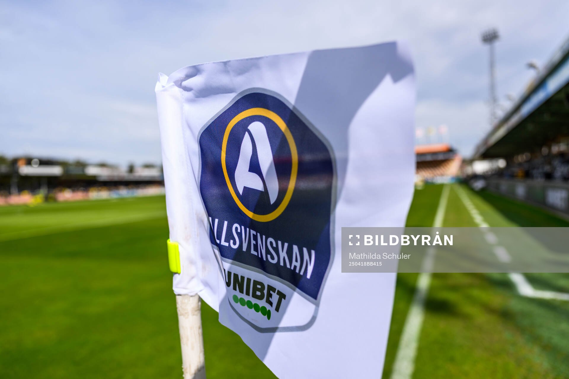 Hörnflagga med Allsvenskans logotyp