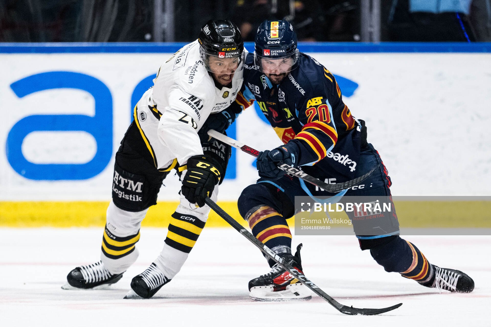 AIKs Oscar Nord och Djurgårdens Jonathan Tychonick