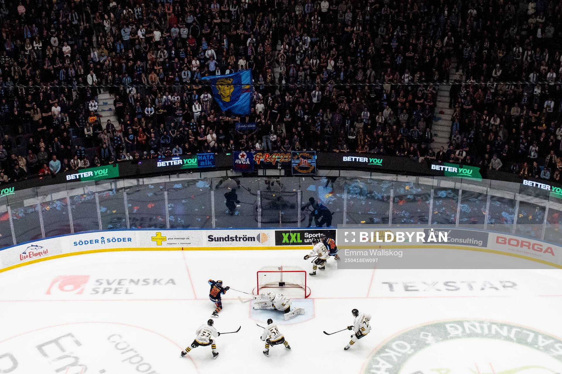 Djurgårdens Tyler Kelleher gör 2-4 bakom AIKs målvakt