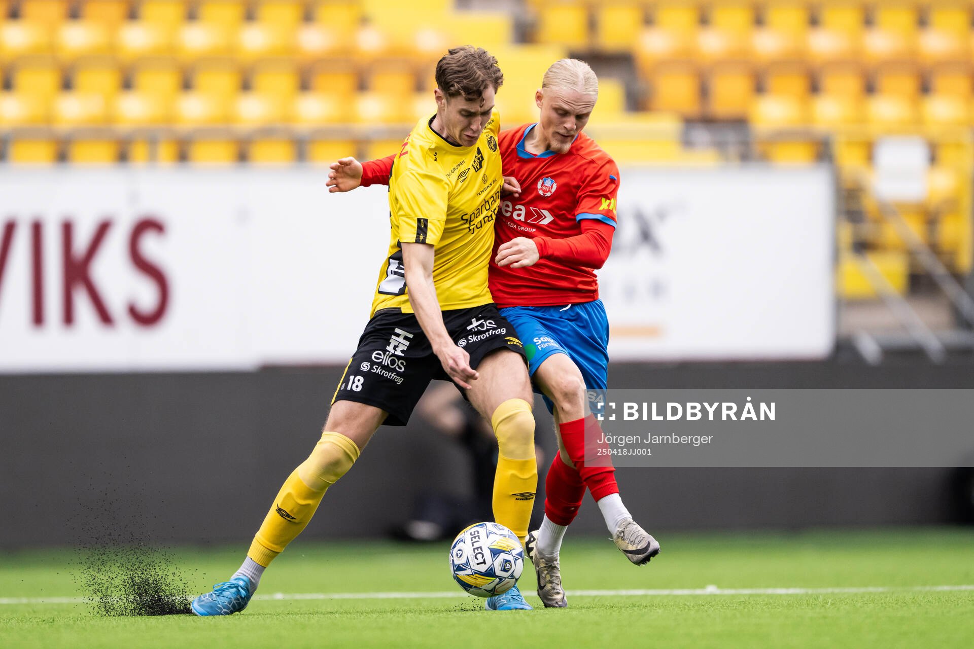 Elfsborgs Robin Svernfors och Helsingborgs Aidan Ibrahimaga