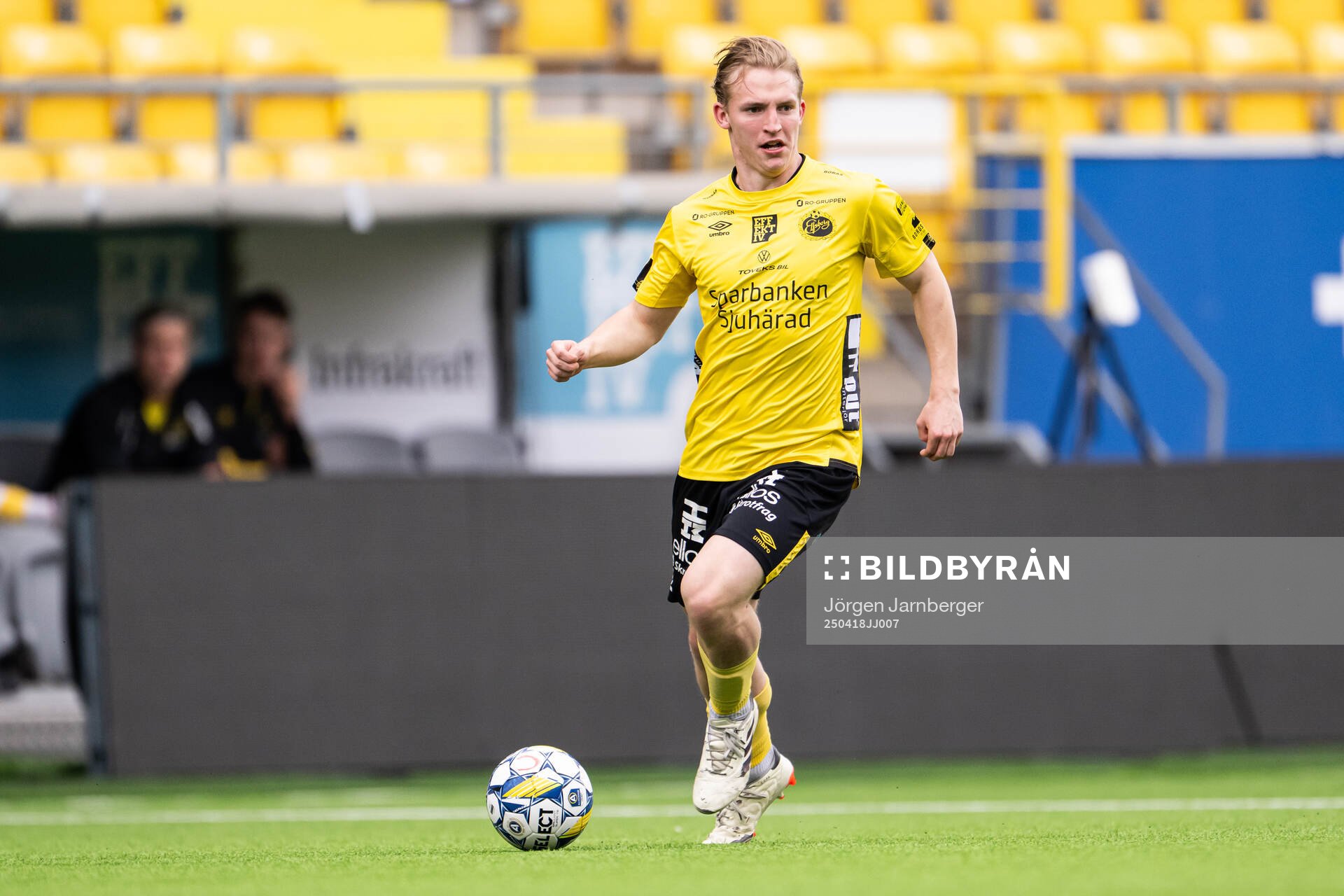 Elfsborgs Arvid Södeliden under fotbollsmatchen i P19 Allsvenskan mellan Elfsborg och Helsingborg den 18 april 2025 i Borås. 
