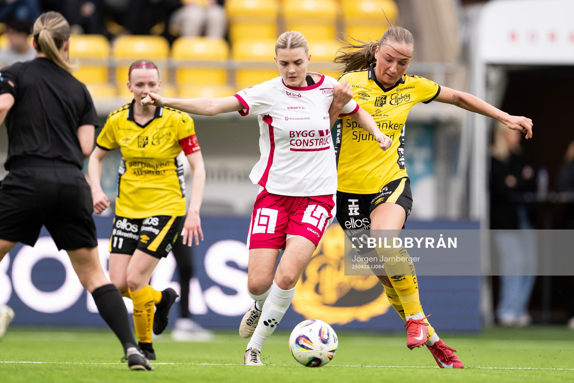IK Uppsalas Olivia Mattsson och Elfsborgs Stina Jensen