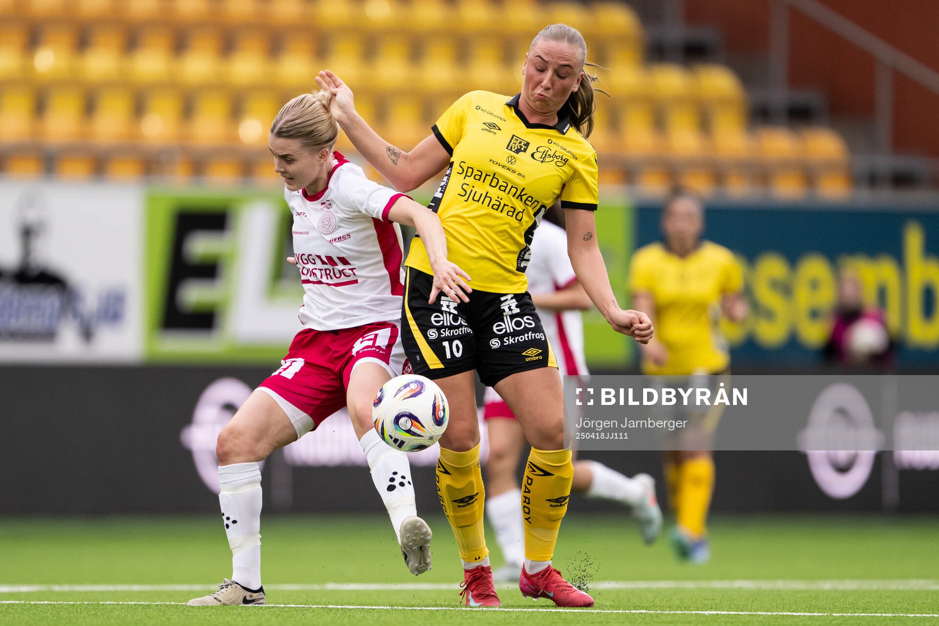 IK Uppsalas Olivia Mattsson och Elfsborgs Stina Jensen