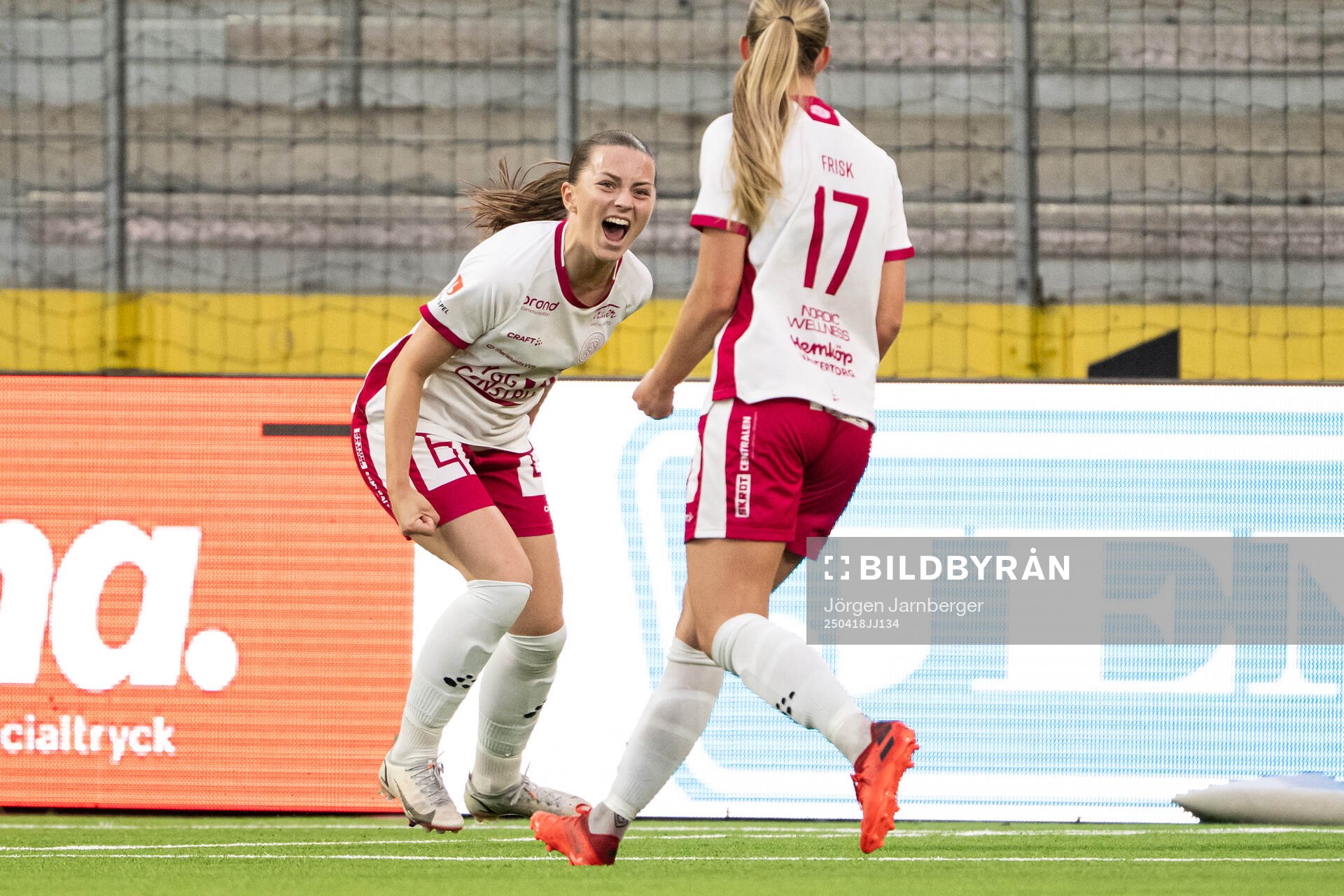 IK Uppsalas Stina Leffler jublar