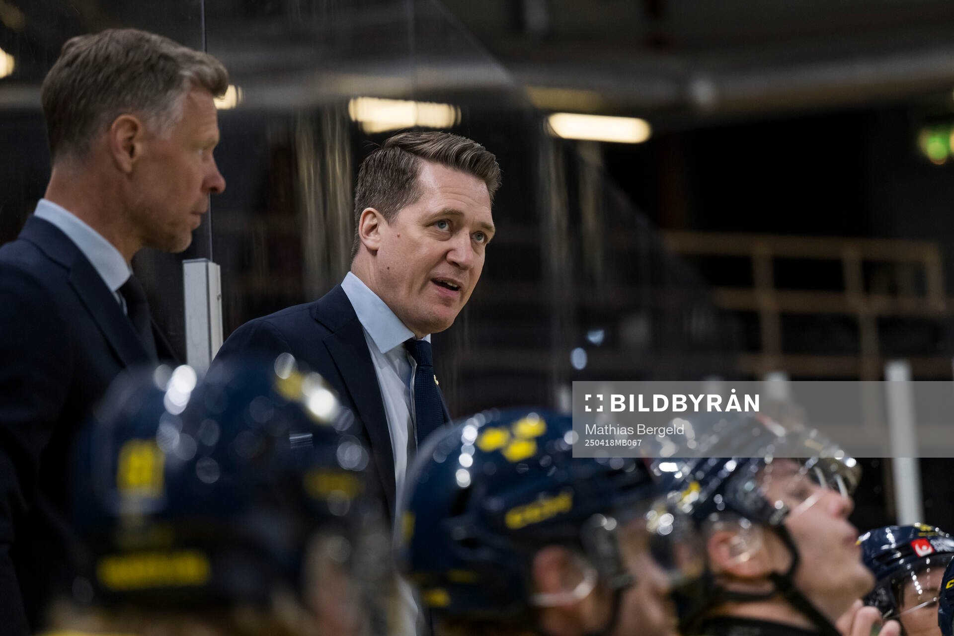 Head coach Sam Hallam of Sweden