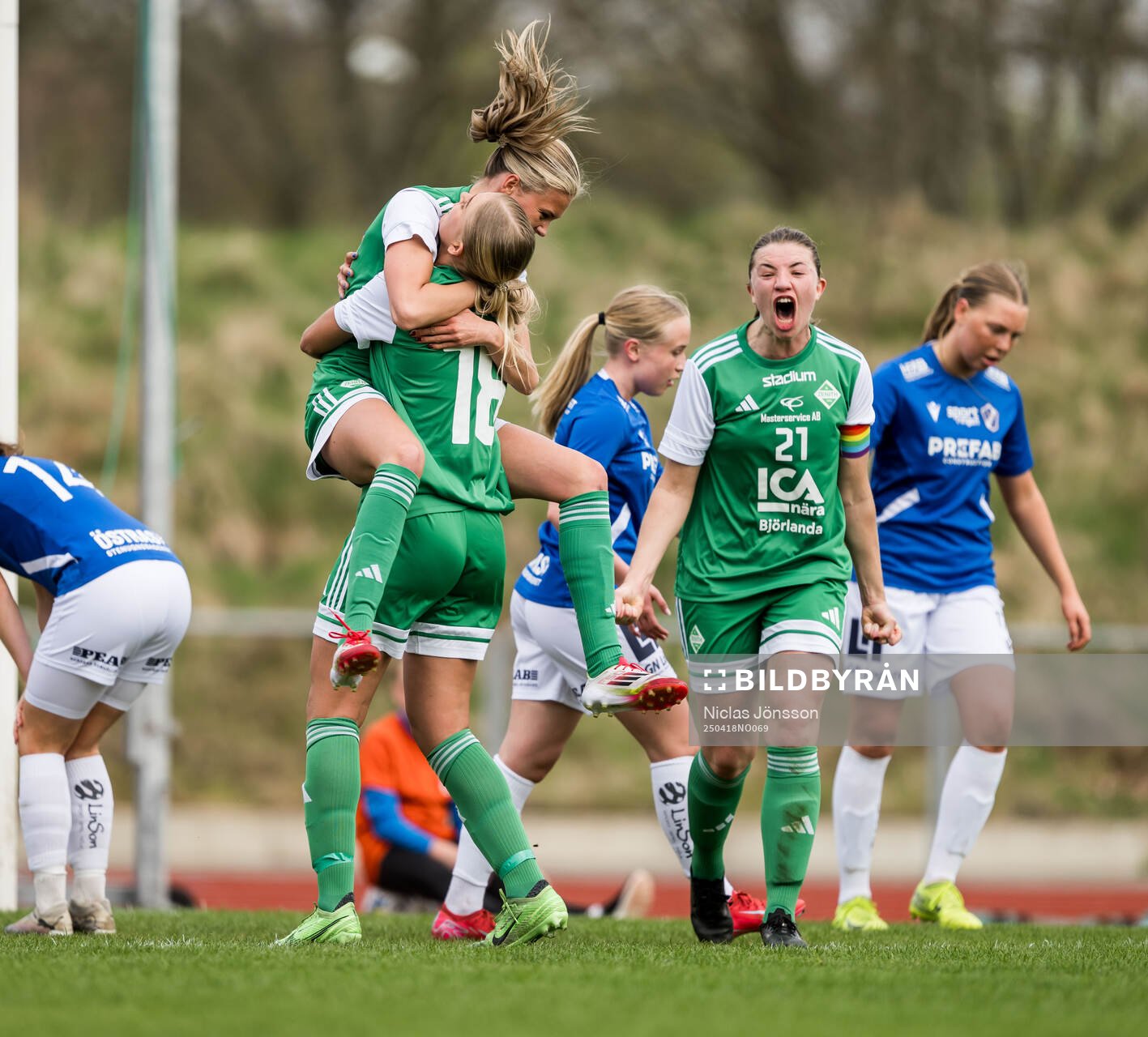 IK Zeniths Ellen Richardson, Klara Benson jublar