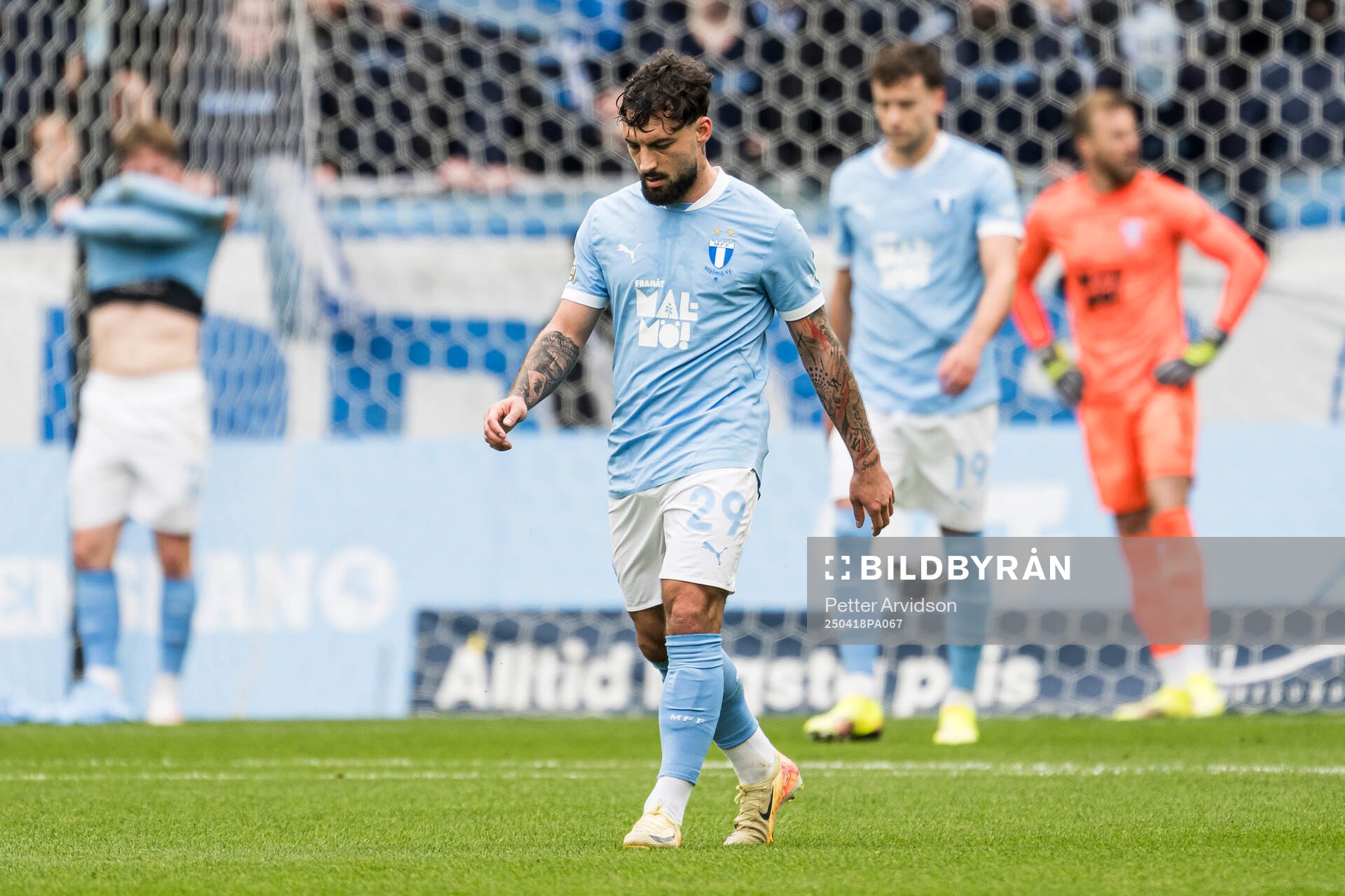 Malmö FFs Sead Haksabanovic deppar