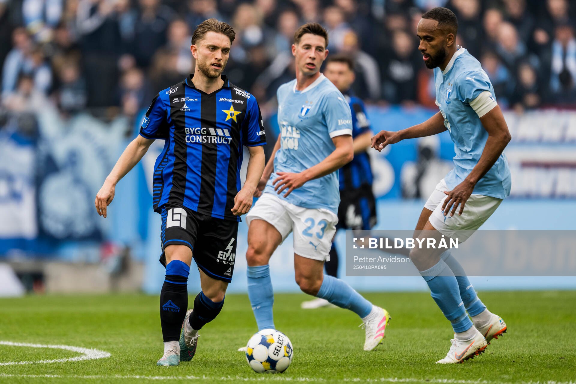 Sirius Andreas Pyndt Andersen och Malmö FFs Isaac Kiese