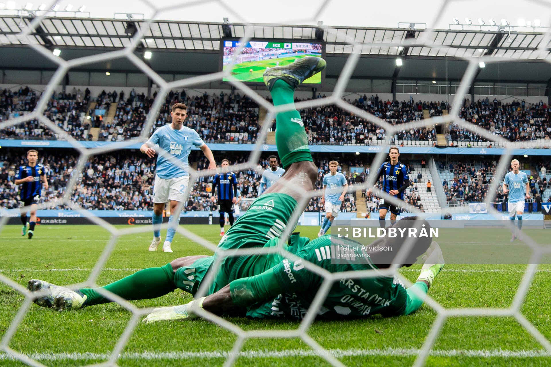 Malmö FFs Lasse Berg Johnsen gör 1-1 på straff mot