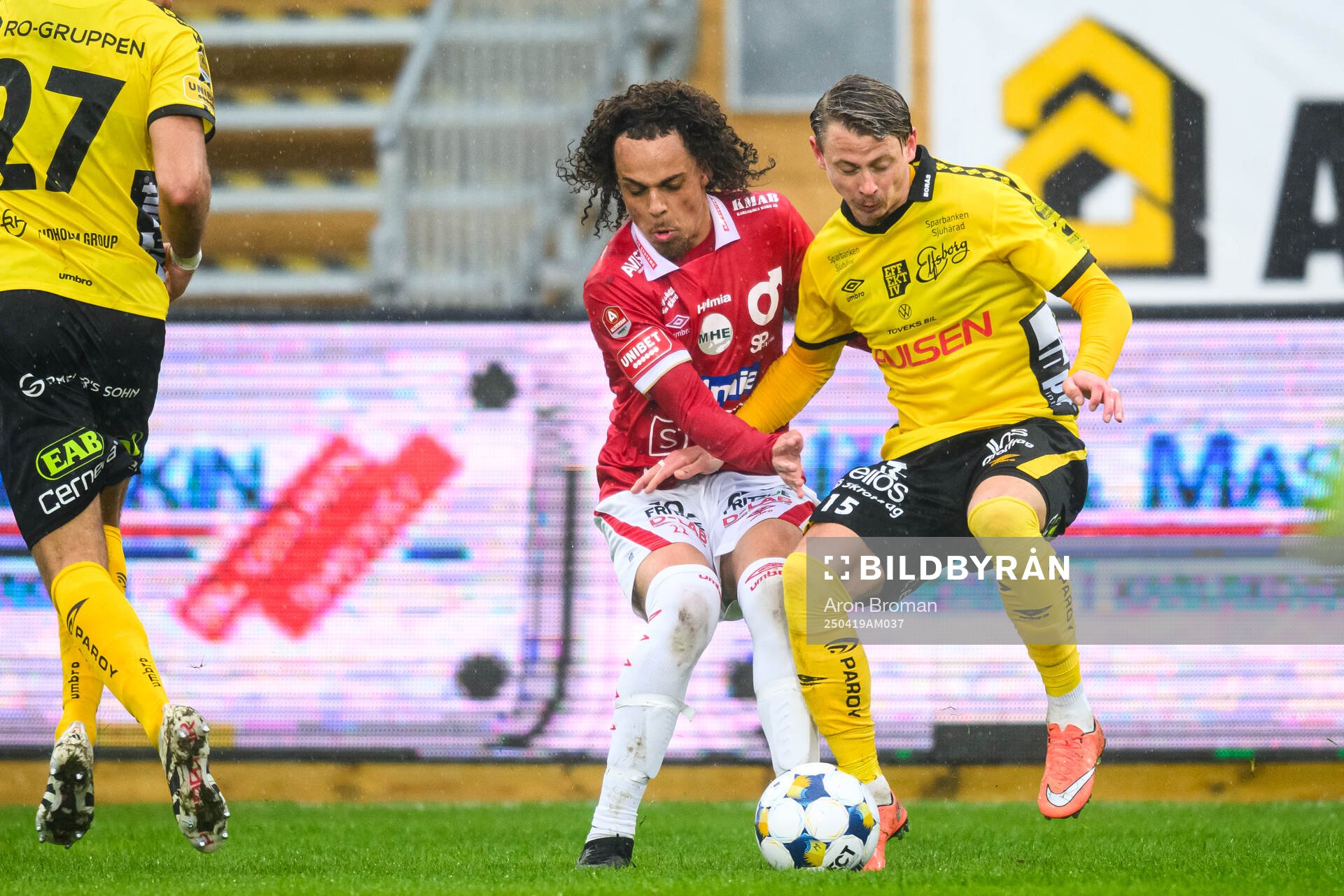 Degerfors Maill Lundgren och Elfsborgs Simon Hedlund