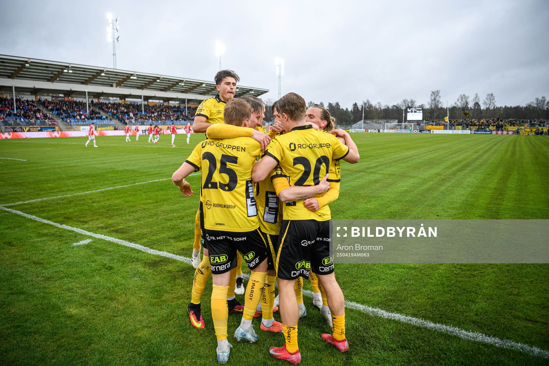 Elfsborgs Simon Hedlund jublar