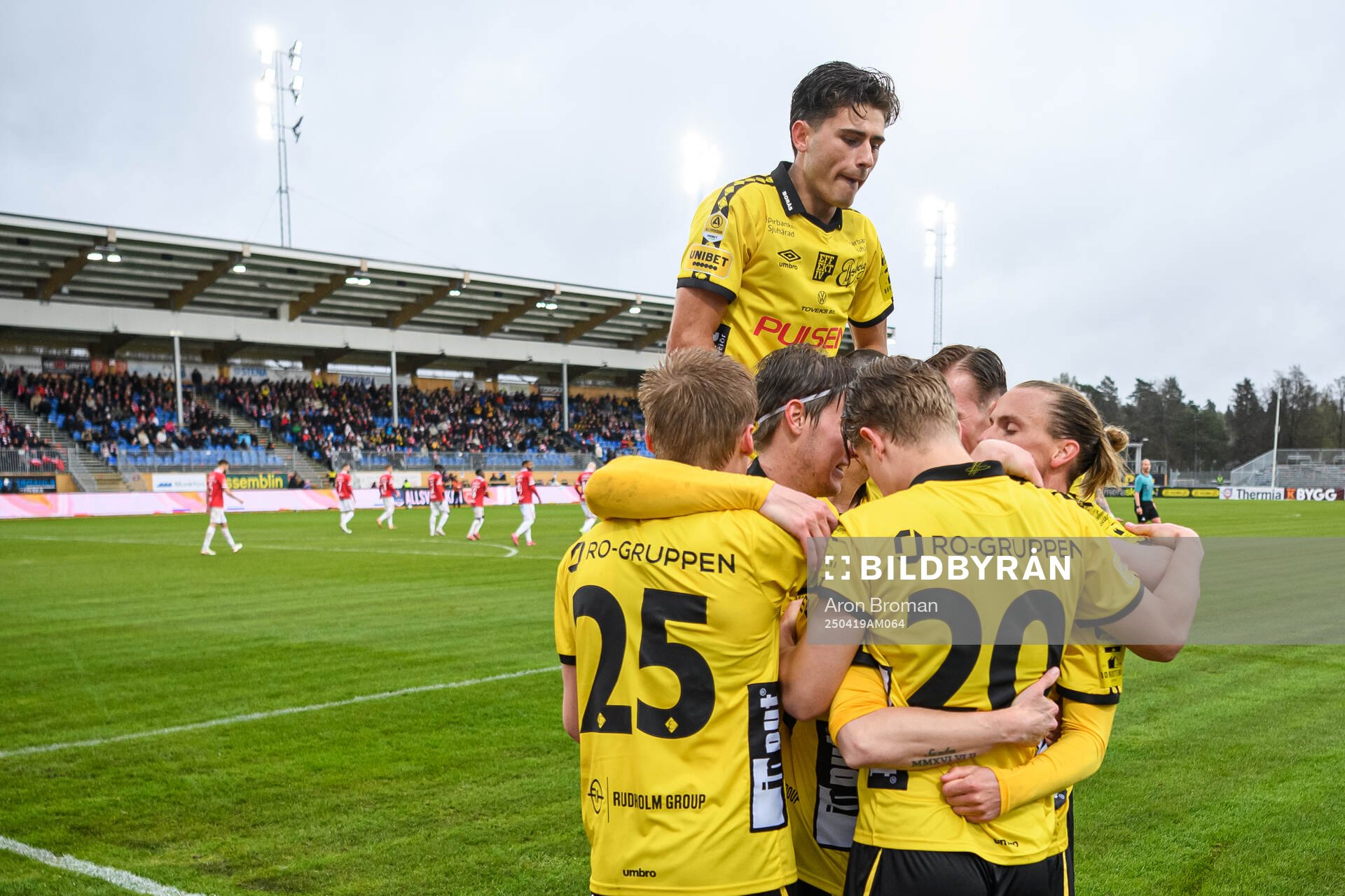 Elfsborgs Simon Hedlund jublar