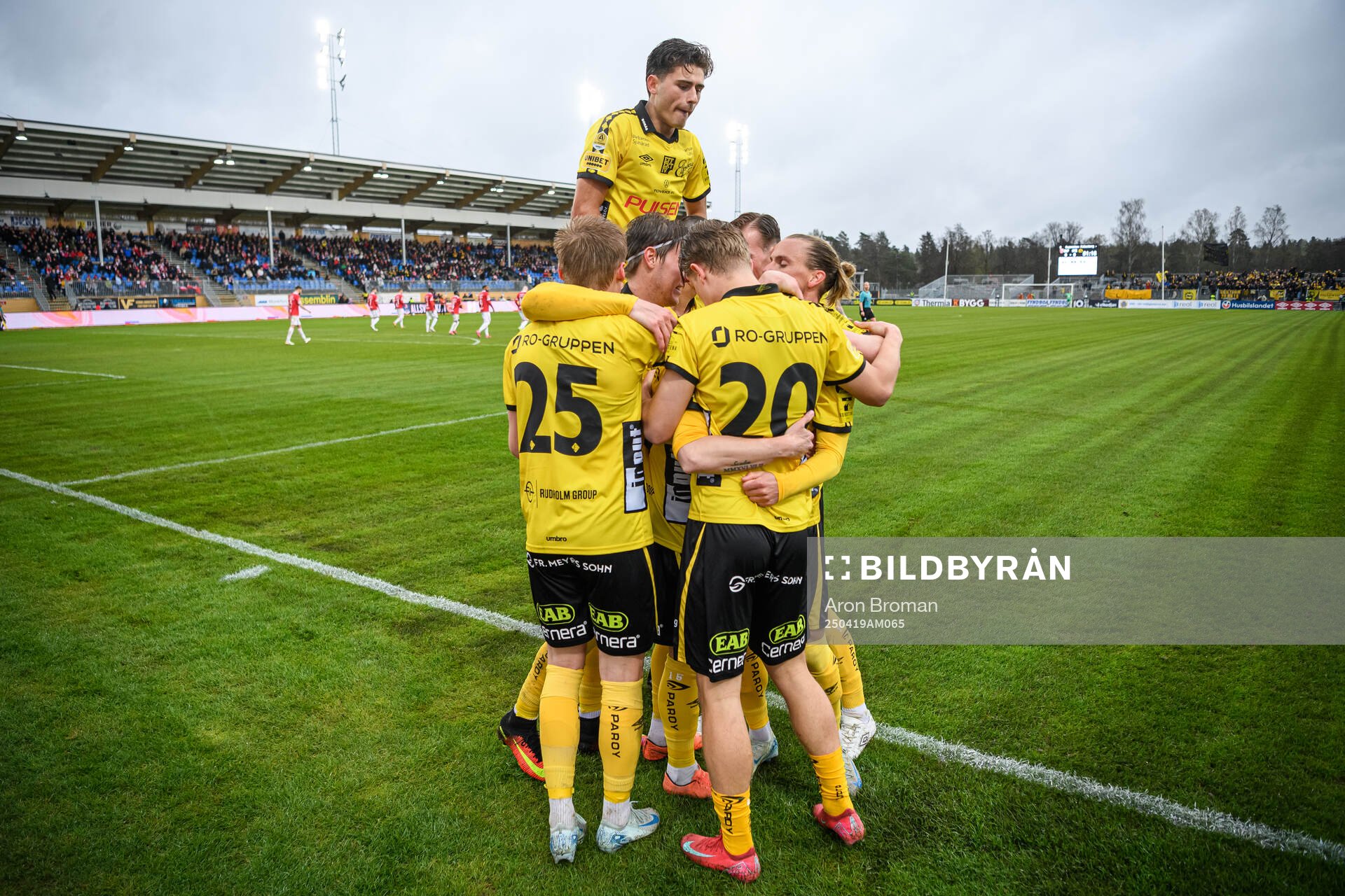 Elfsborgs Simon Hedlund jublar