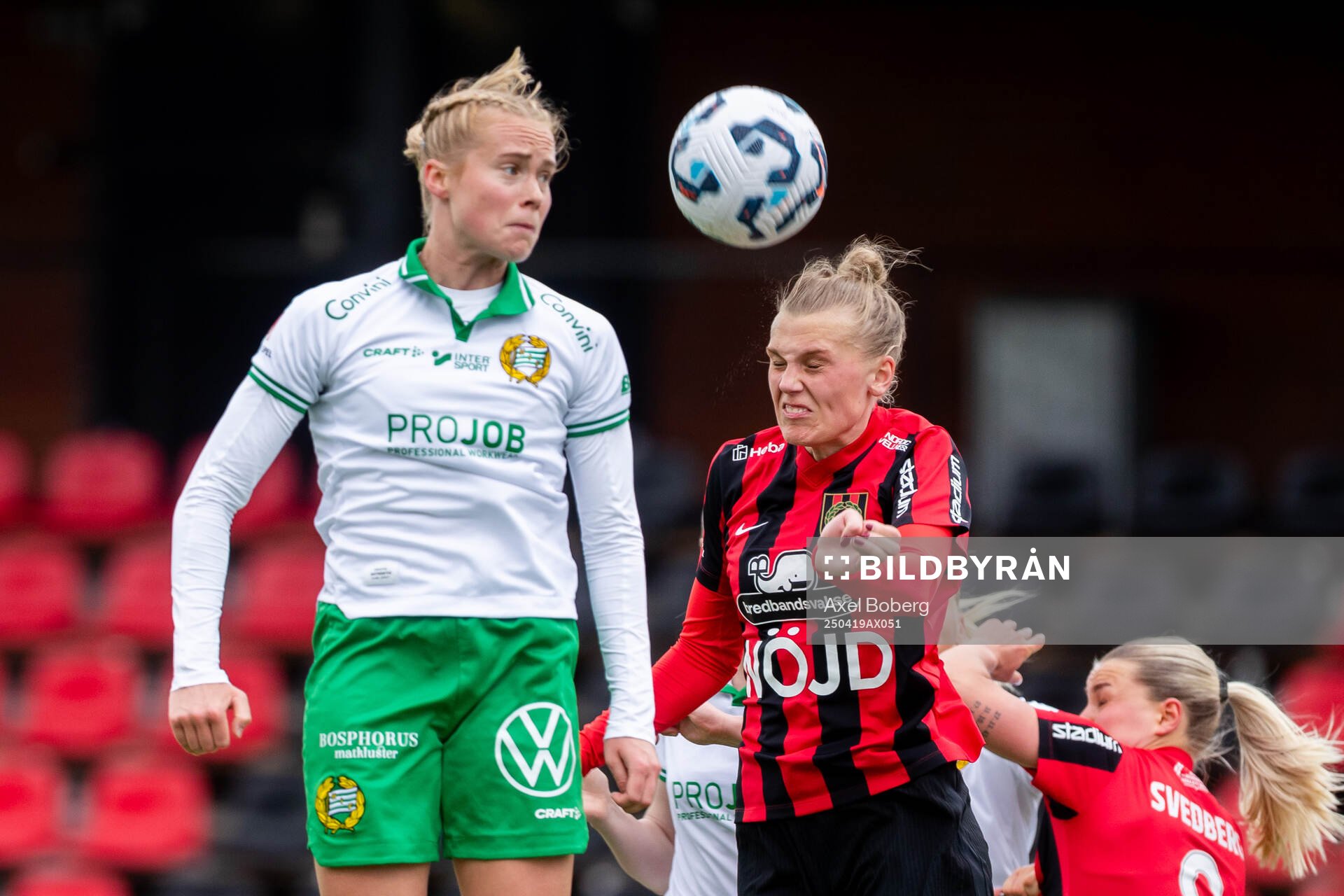 hammarbys Julie Blakstad och Brommapojkarnas Amanda Wulff