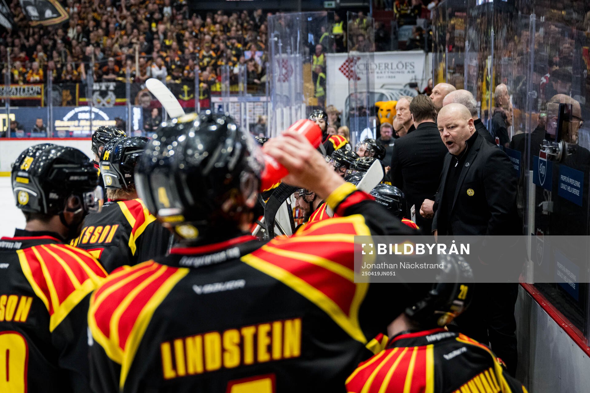 Brynäs tränare Niklas Gällstedt i en time-out