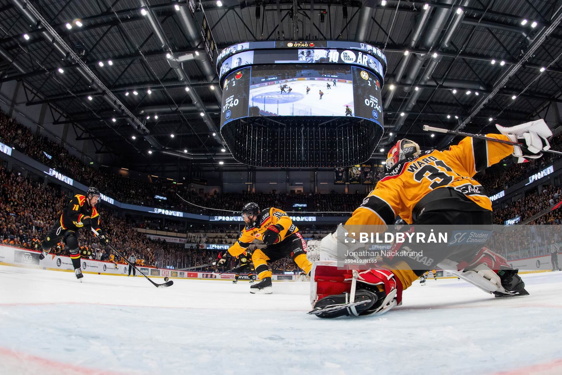 Brynäs Miks Indrasis och Luleås Pontus Själin