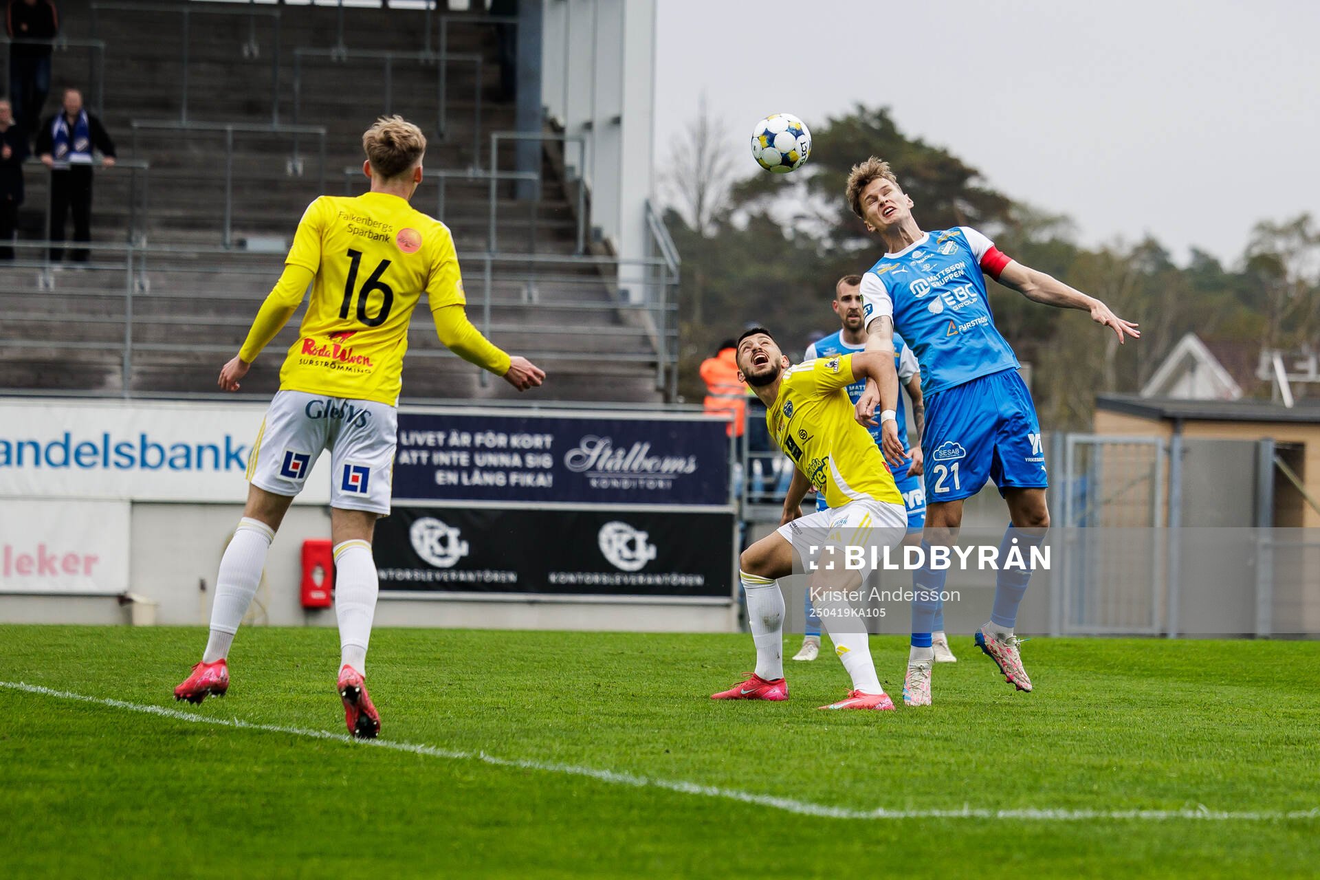 Falkenbergs Leonardo Farah Shahin och Oddevolds Alexander