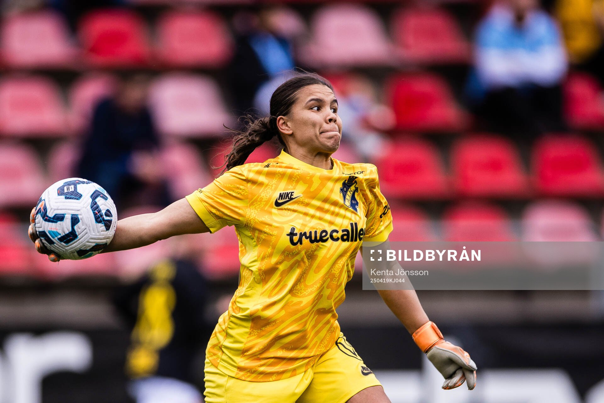 AIKs målvakt Jada Leanne Mathyssen Whyman under fotbollsmatchen i Damallsvenskan mellan AIK och Malmö FF den 19 april 2025 i Stockholm. 
