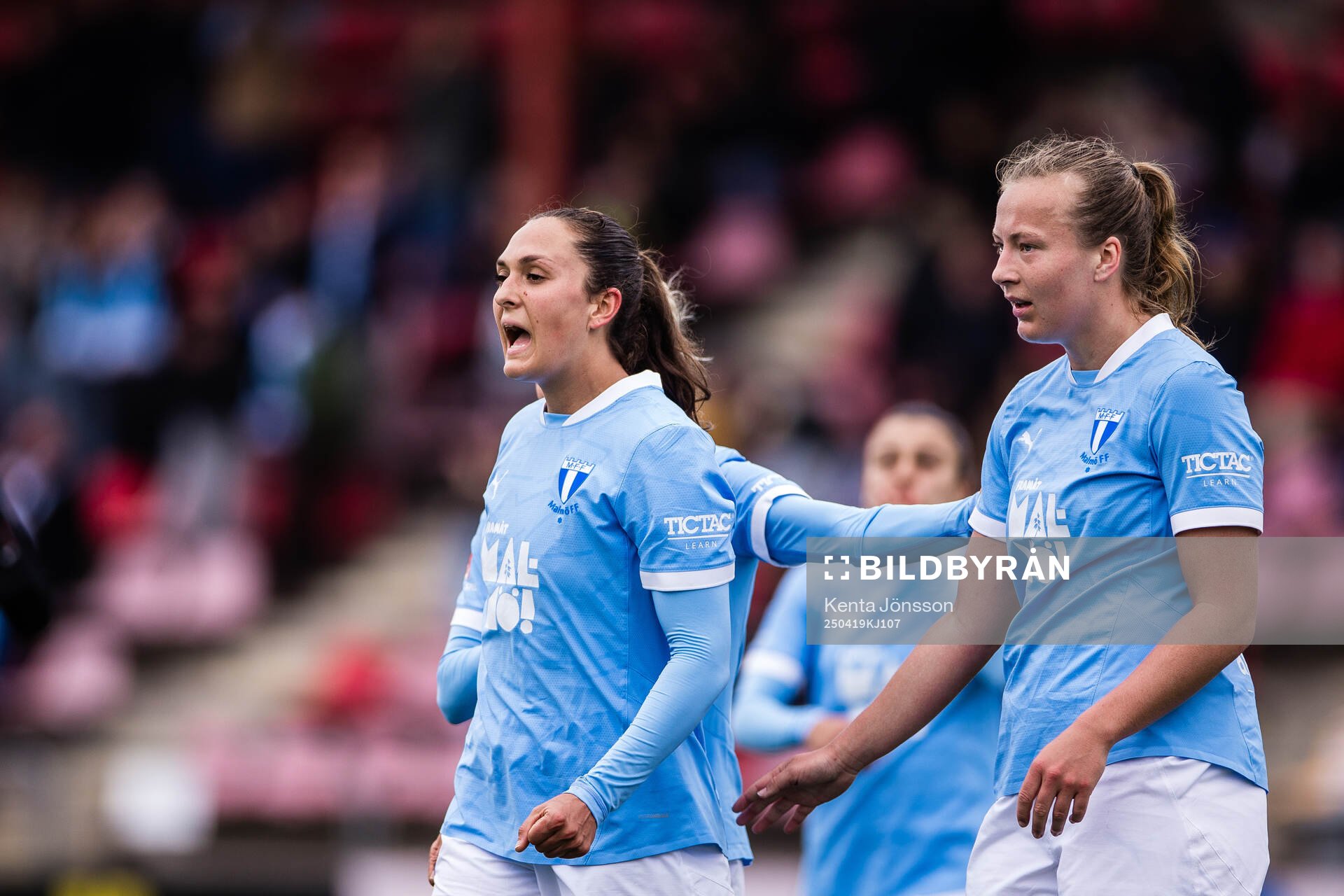 Malmö FFs Isabella D'Aquila och Sara Kanutte Sørensen
